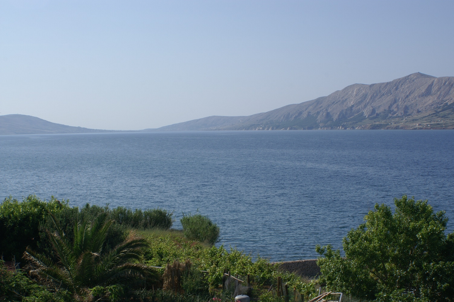 Two bedroom apartment with terrace and sea view Zubovići, Pag  A-e