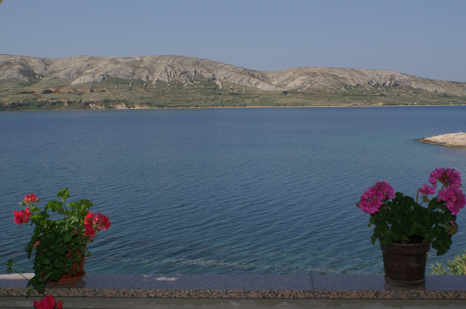 One bedroom apartment with terrace and sea view Zubovići, Pag  A-g