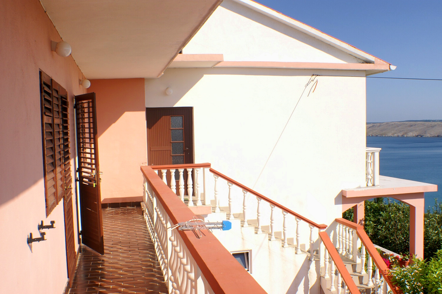 Two bedroom apartment with balcony and sea view Vlašići, Pag  A-a