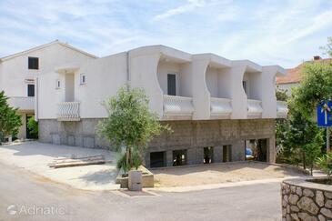Property Mandre, Pag, Property 4132 - Apartments and Rooms with pebble beach.