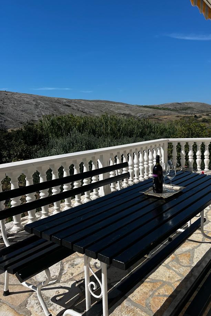 Two bedroom apartment with terrace Vlašići, Pag  A-a