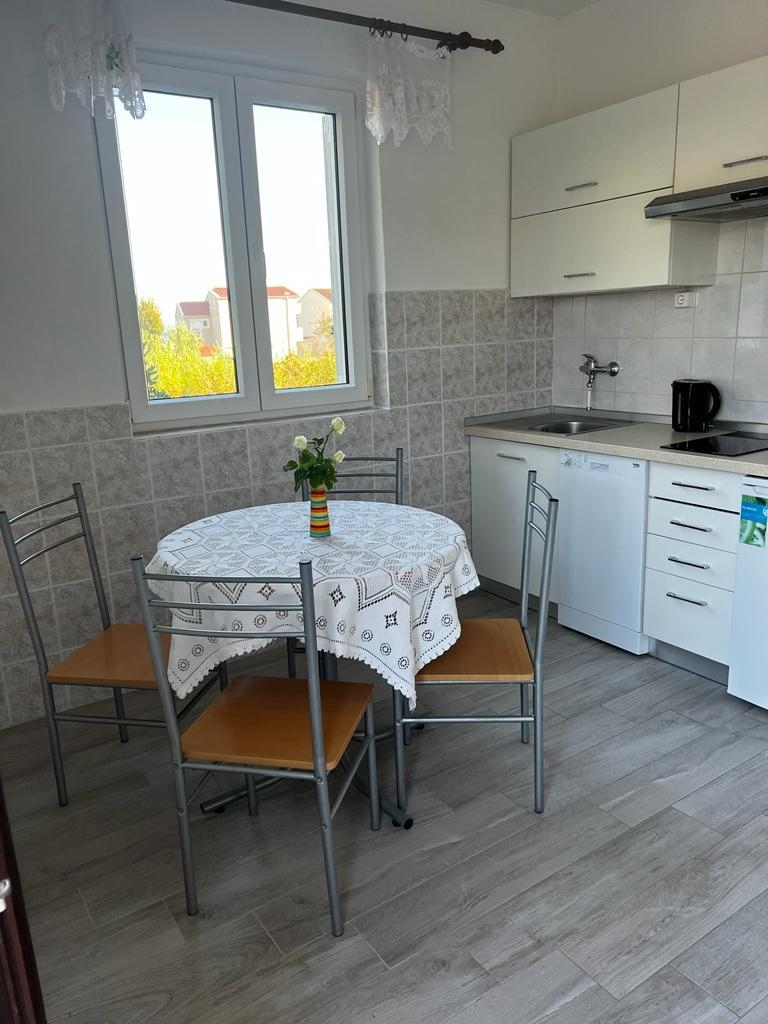 One bedroom apartment with terrace Vlašići, Pag (A-4139-b) One bedroom apartment with terrace Vlašići, Pag (A-4139-b)