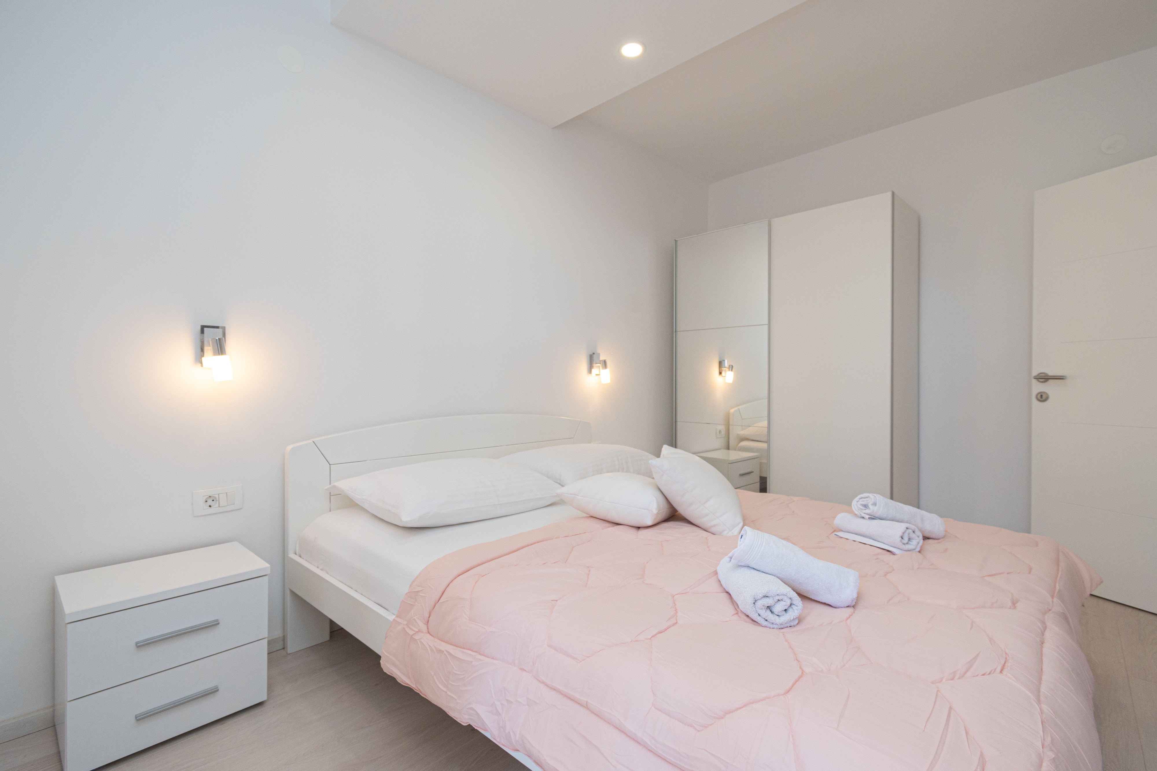 One bedroom apartment with terrace and sea view Zubovići, Pag  A-a