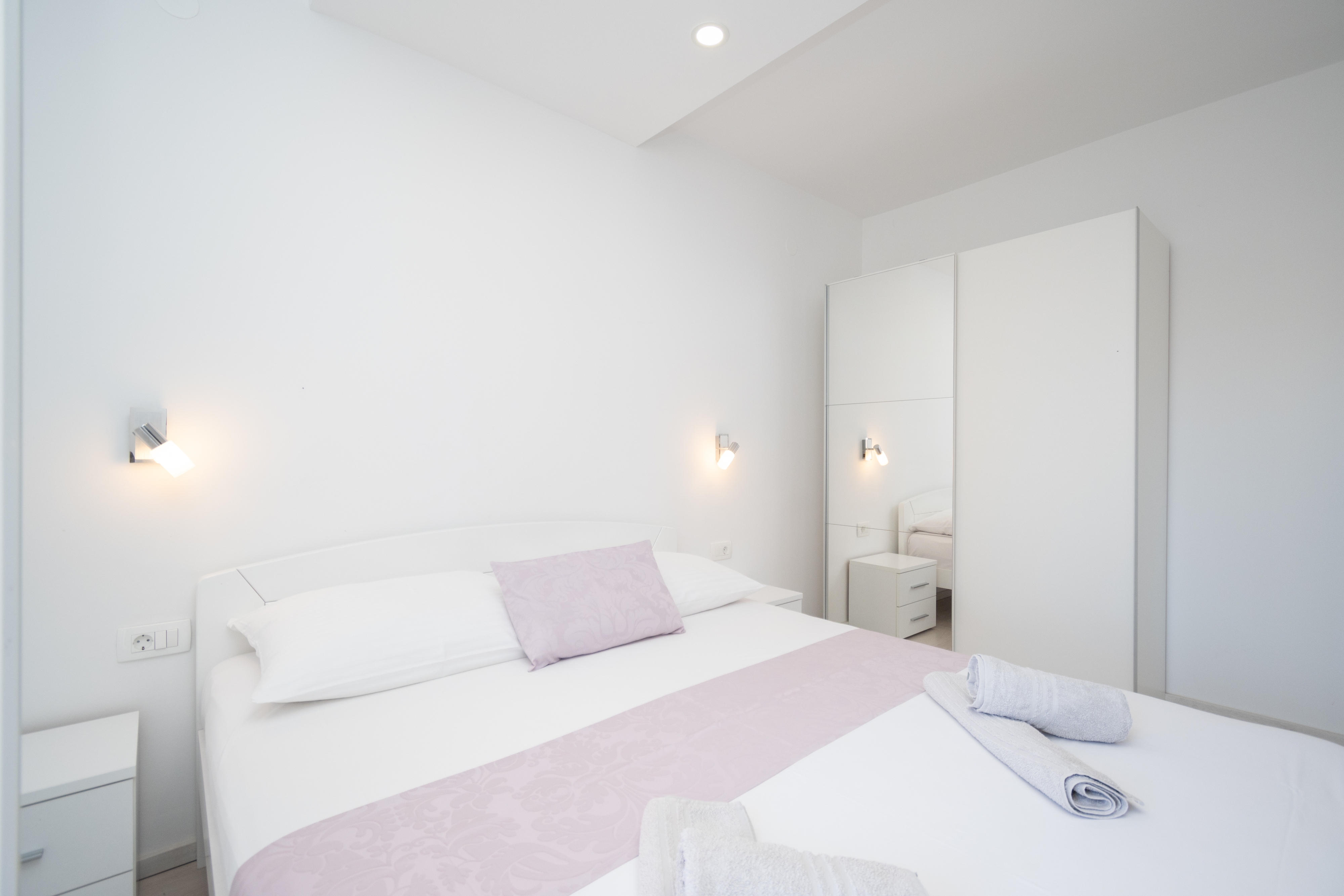 One bedroom apartment with terrace and sea view Zubovići, Pag  A-c
