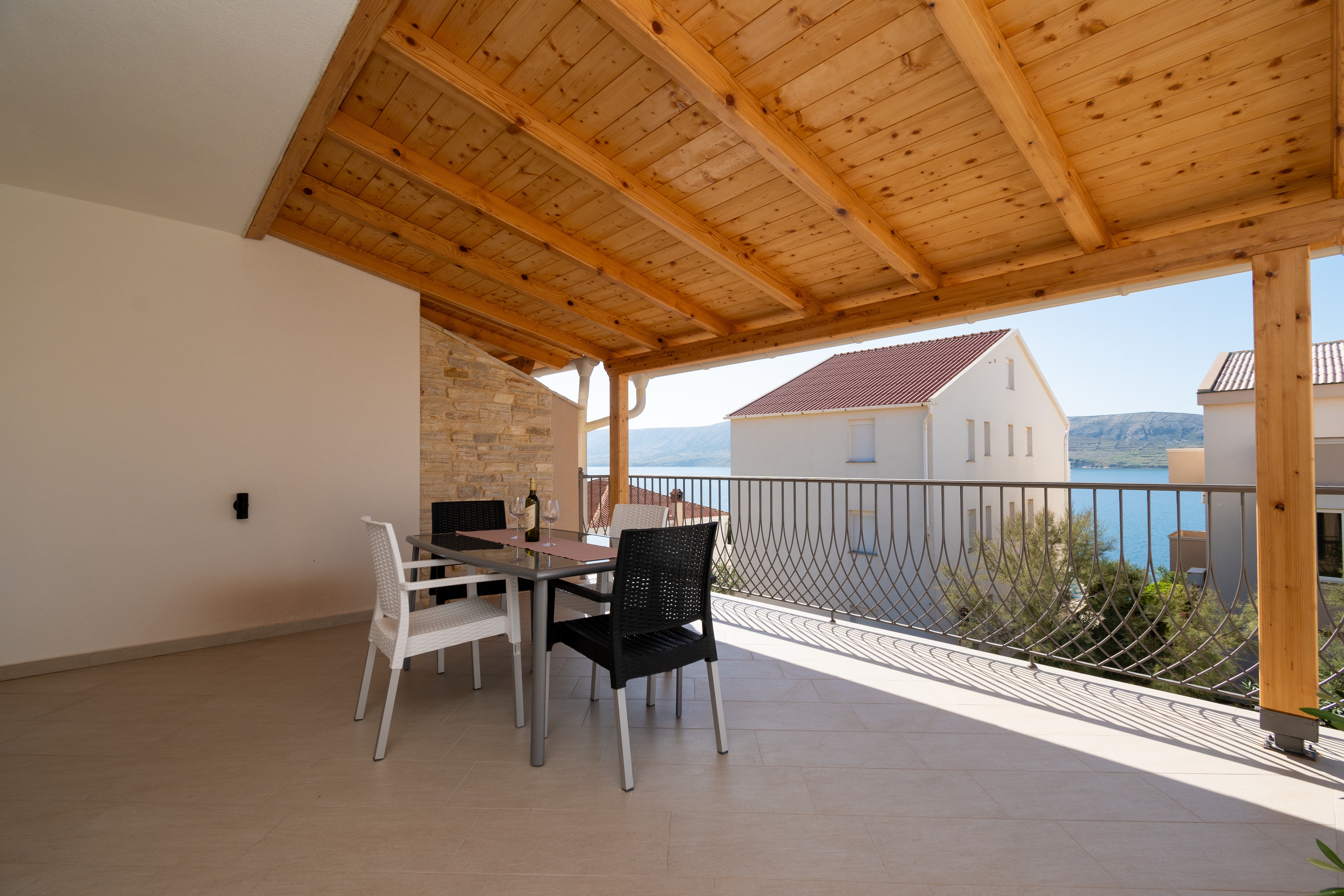 One bedroom apartment with terrace and sea view Zubovići, Pag  A-c