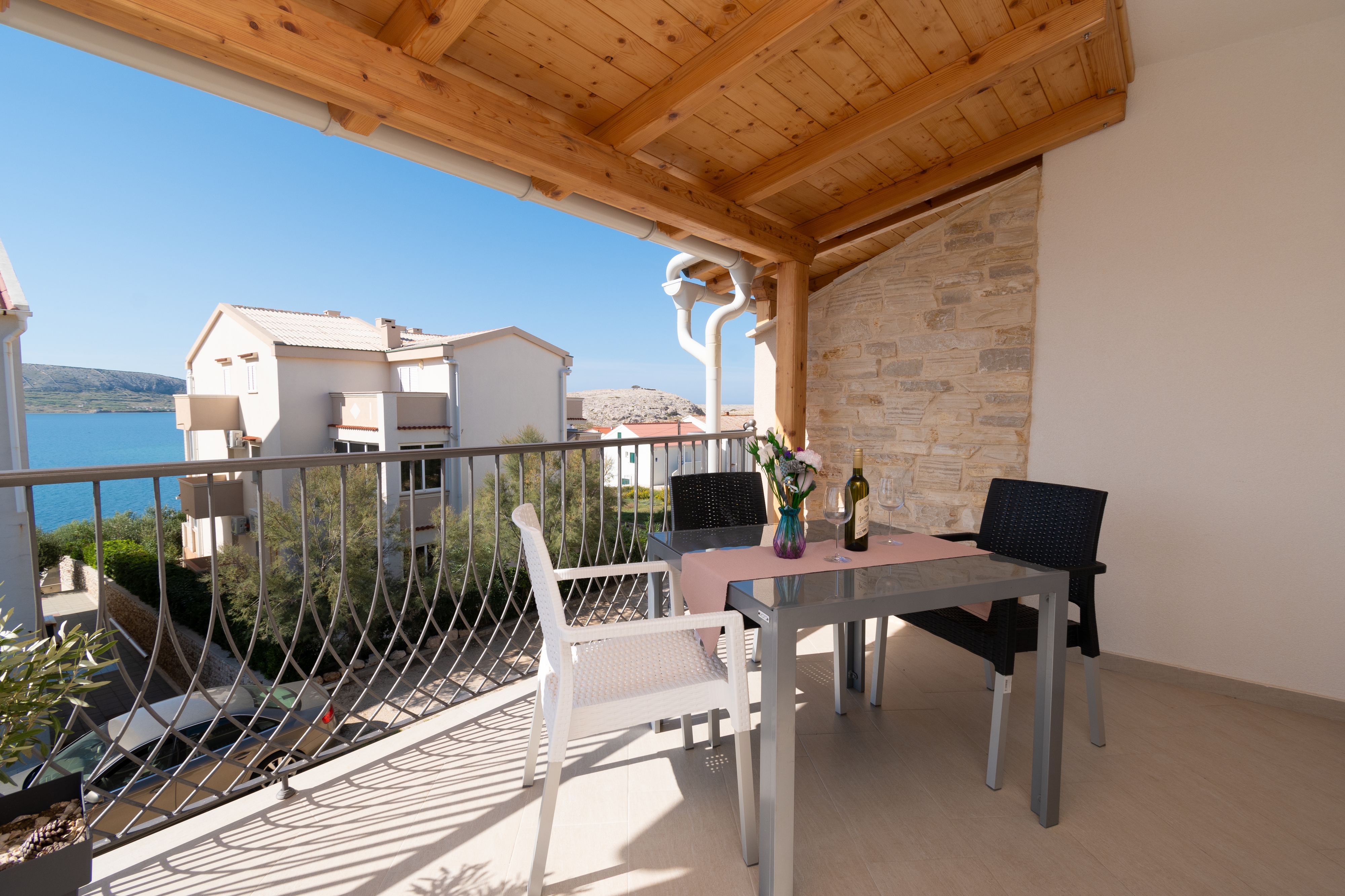Studio flat with terrace and sea view Zubovići, Pag  AS-b