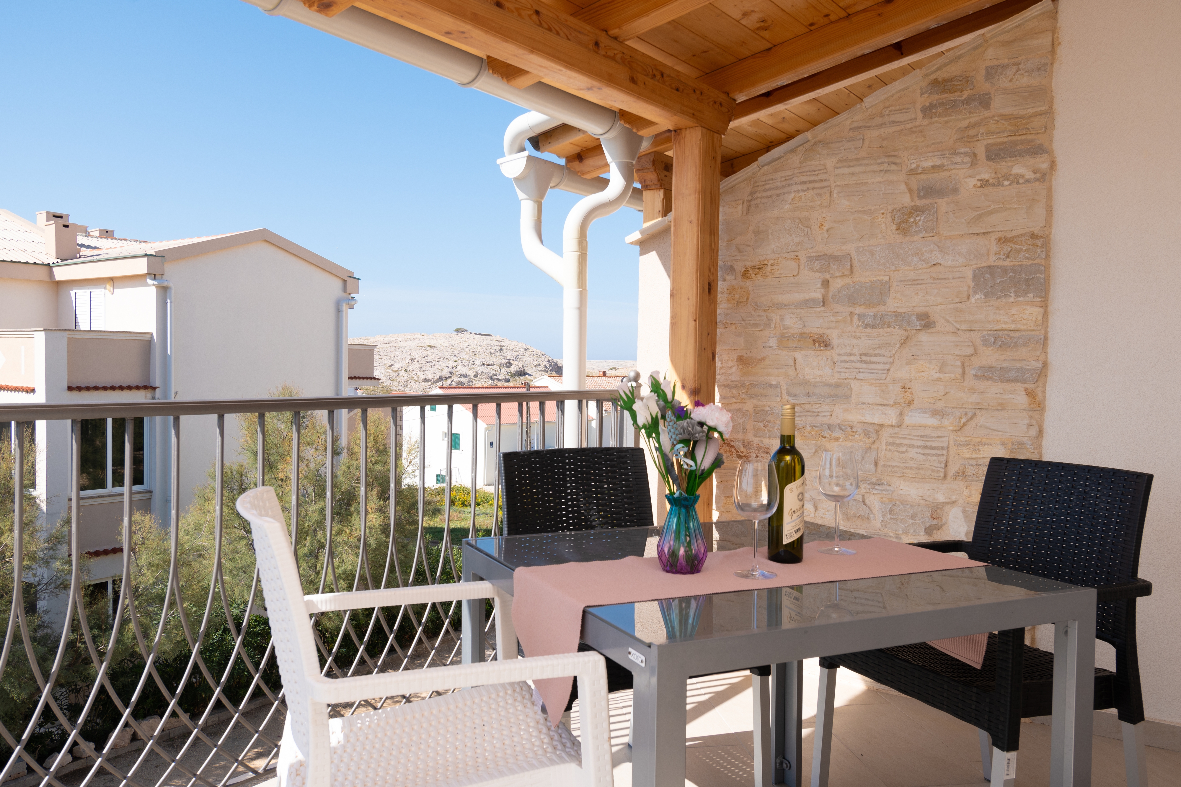 Studio flat with terrace and sea view Zubovići, Pag  AS-b