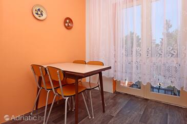 Dining room Stara Novalja, Dining room in the apartment, dopusteni kucni ljubimci i WIFI.