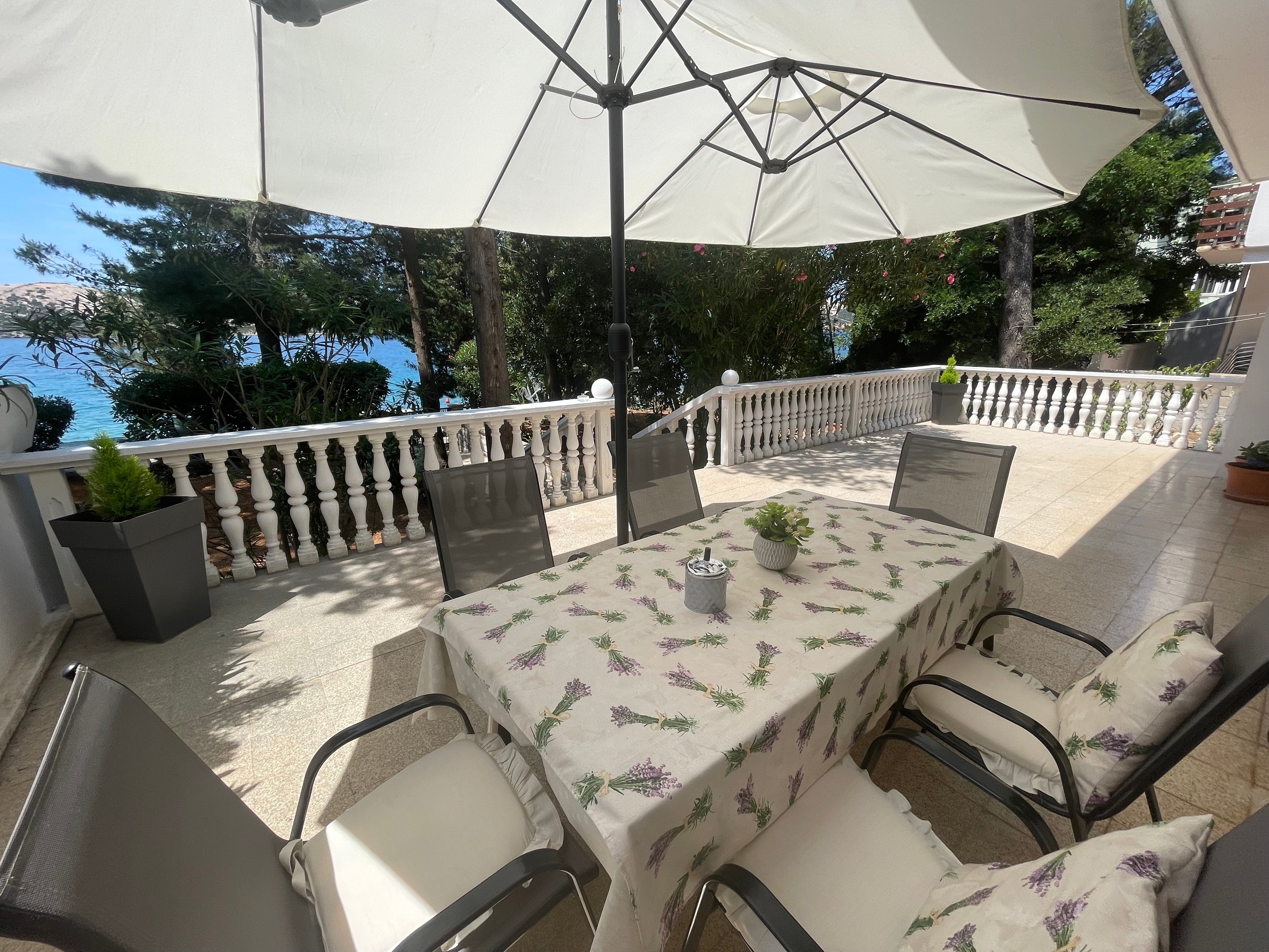 Two bedroom apartment near beach Stara Novalja, Pag (A-4143-a)