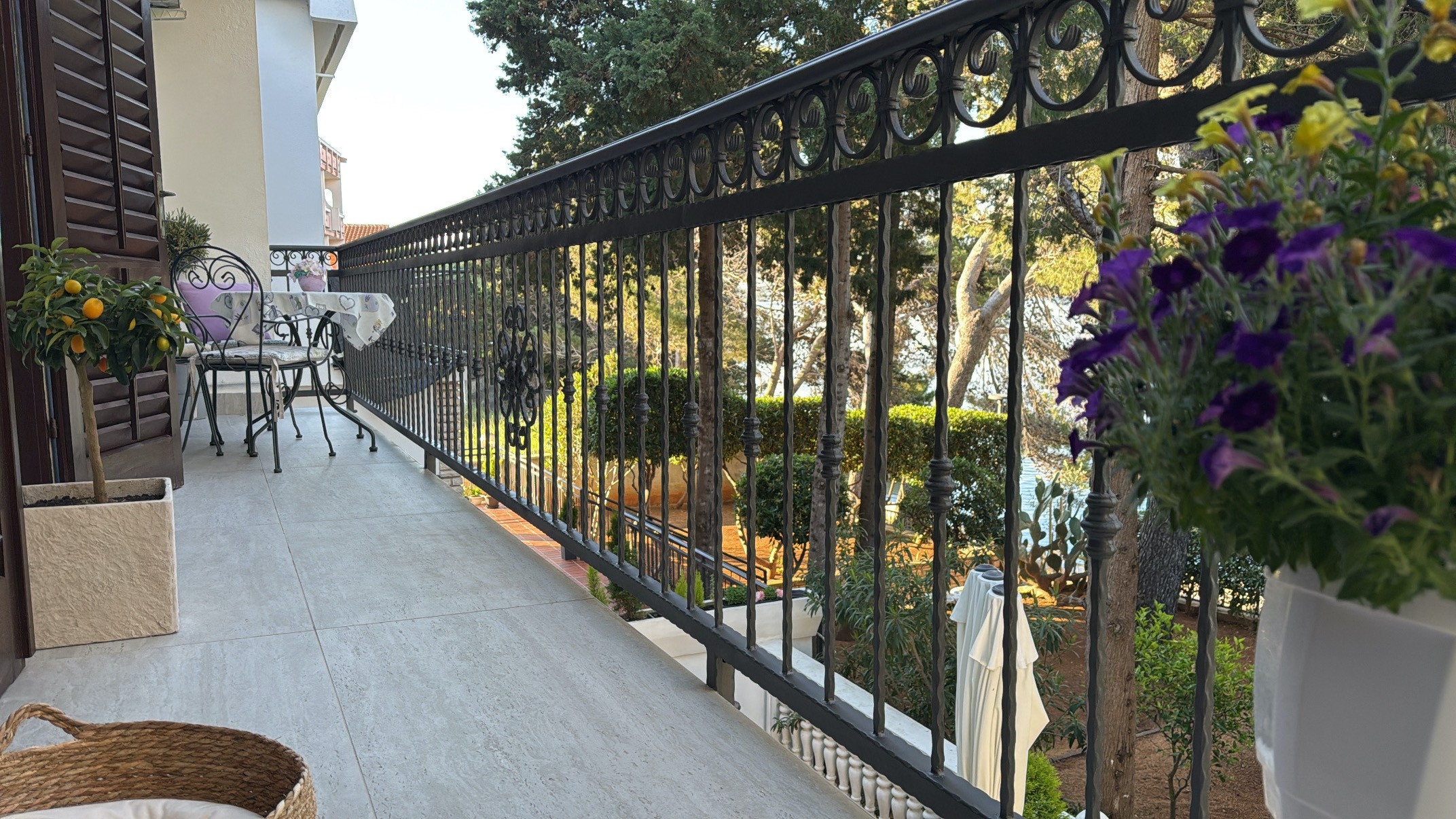 Two bedroom apartment near beach Stara Novalja, Pag  A-b