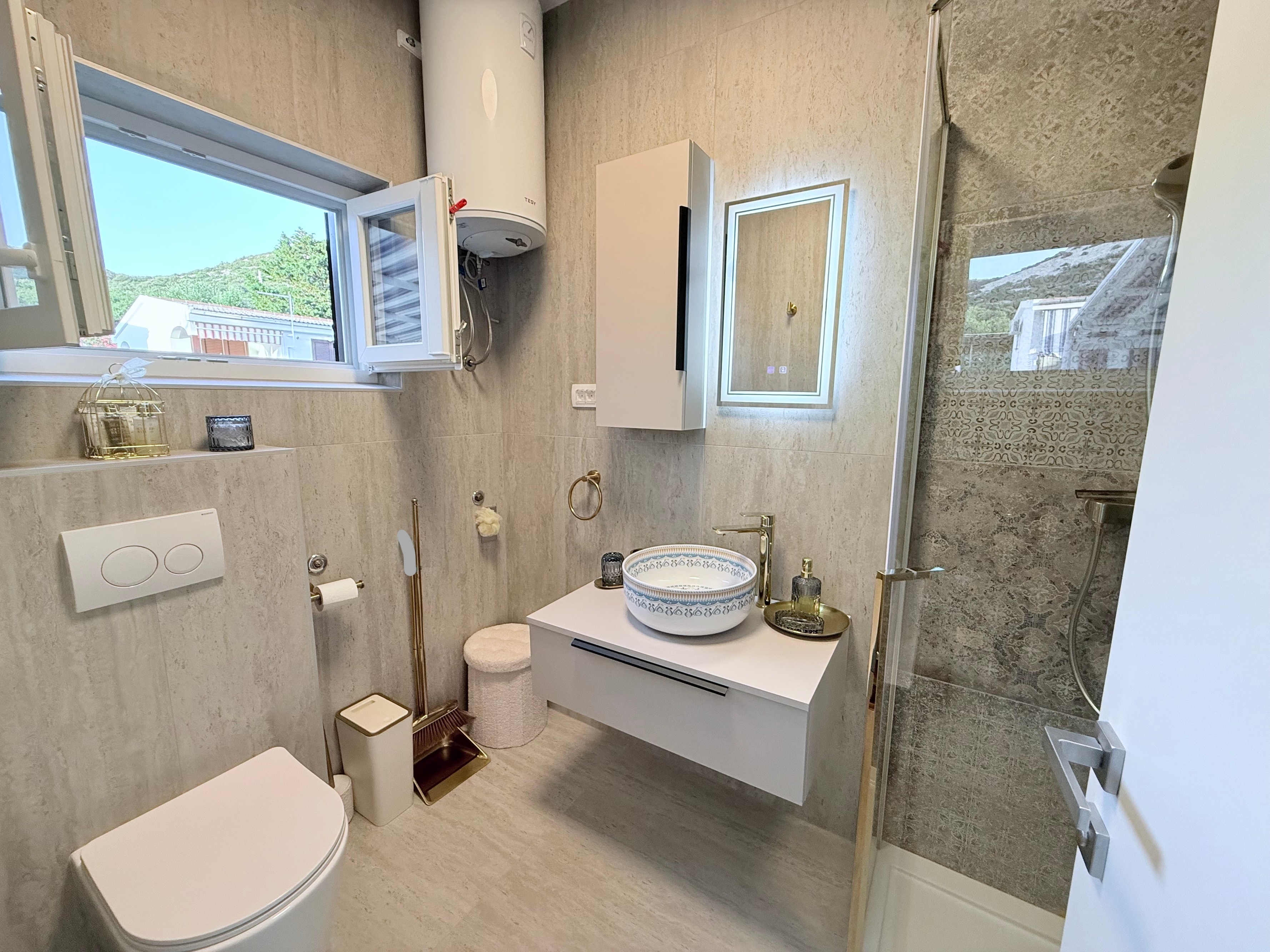 Two bedroom apartment near beach Stara Novalja, Pag  A-b