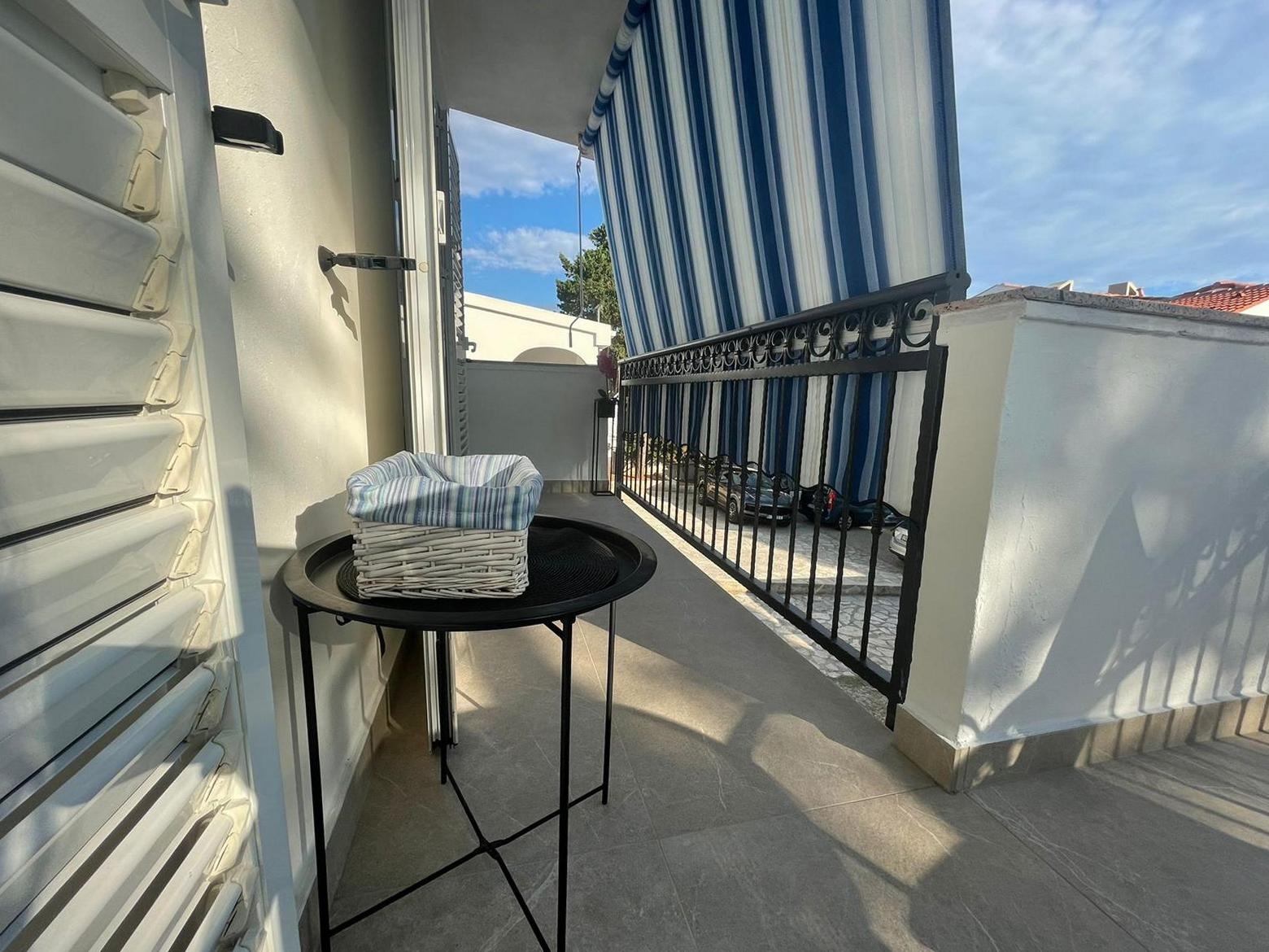 One bedroom apartment near beach Stara Novalja, Pag  A-a