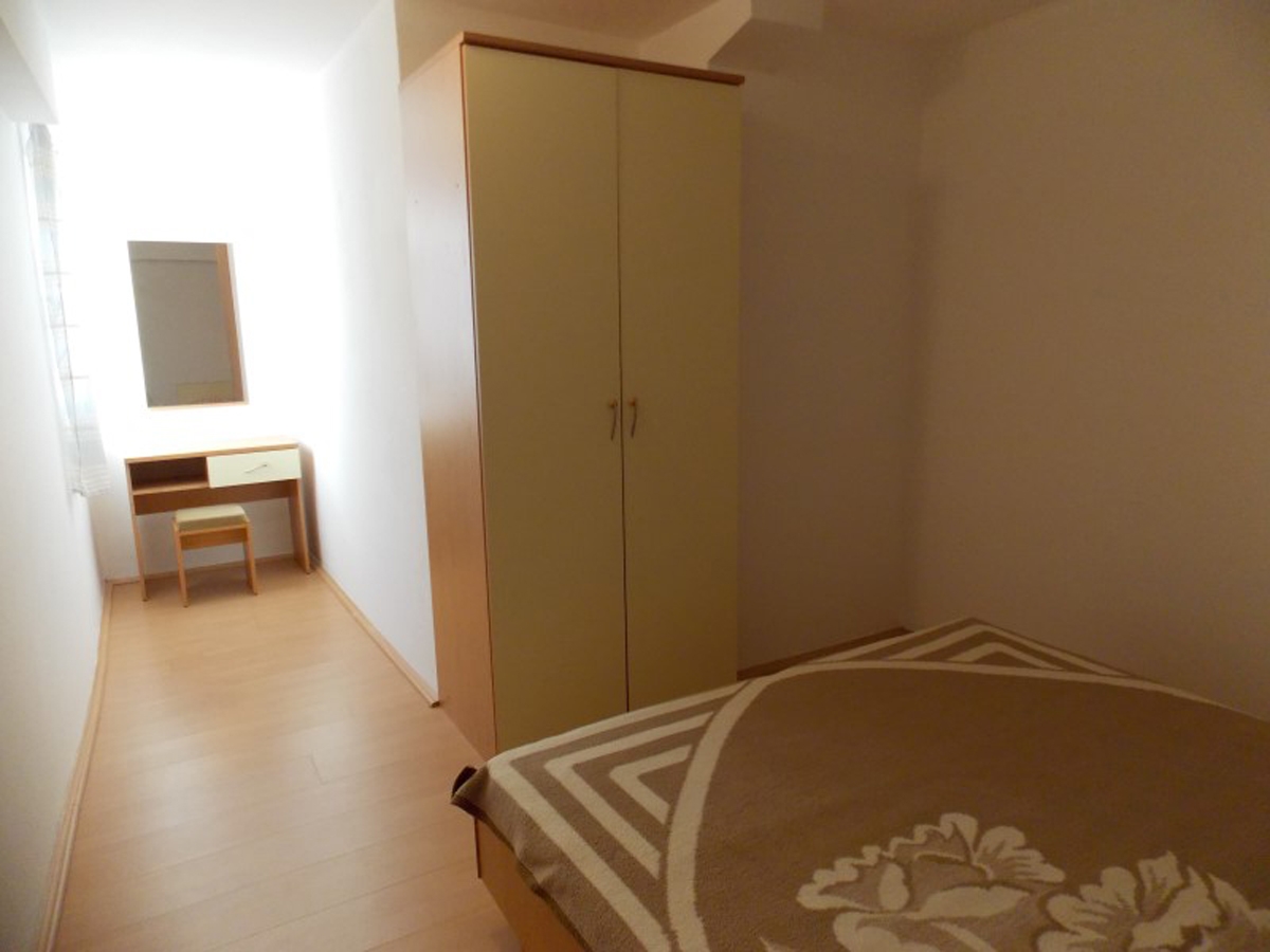 Two bedroom apartment near beach Stara Novalja, Pag  A-b
