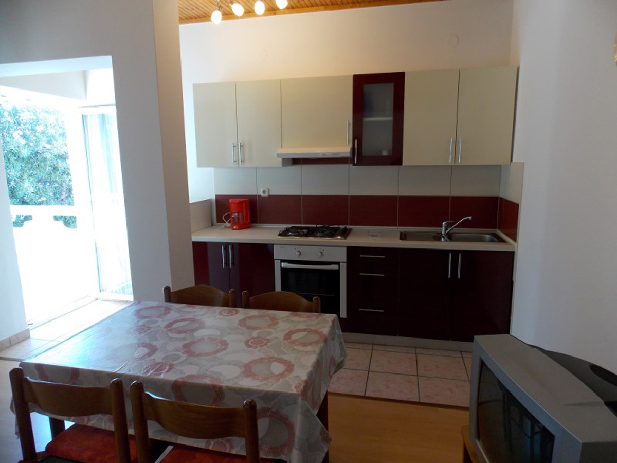 One bedroom apartment near beach Stara Novalja, Pag  A-e