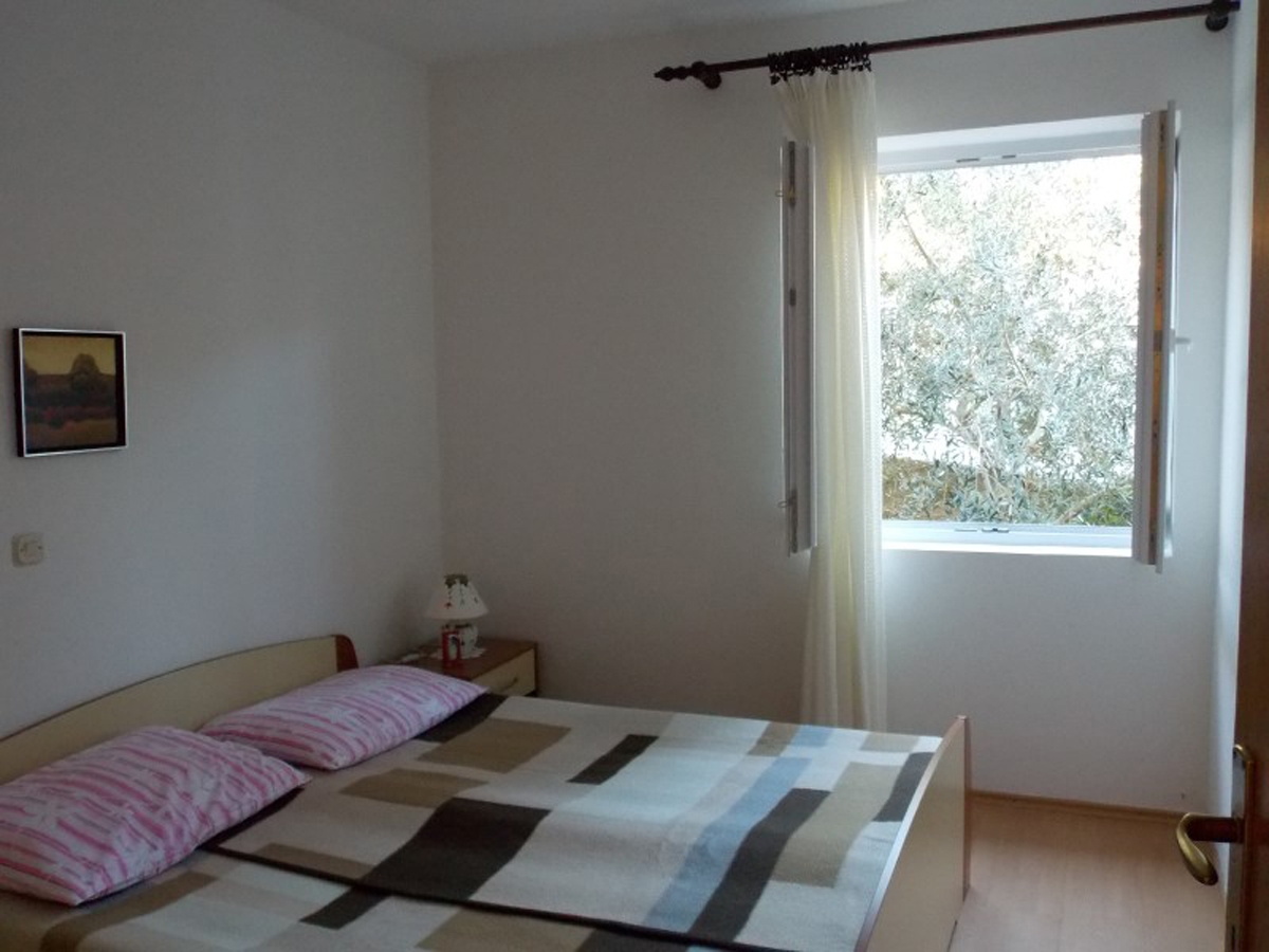One bedroom apartment near beach Stara Novalja, Pag  A-f