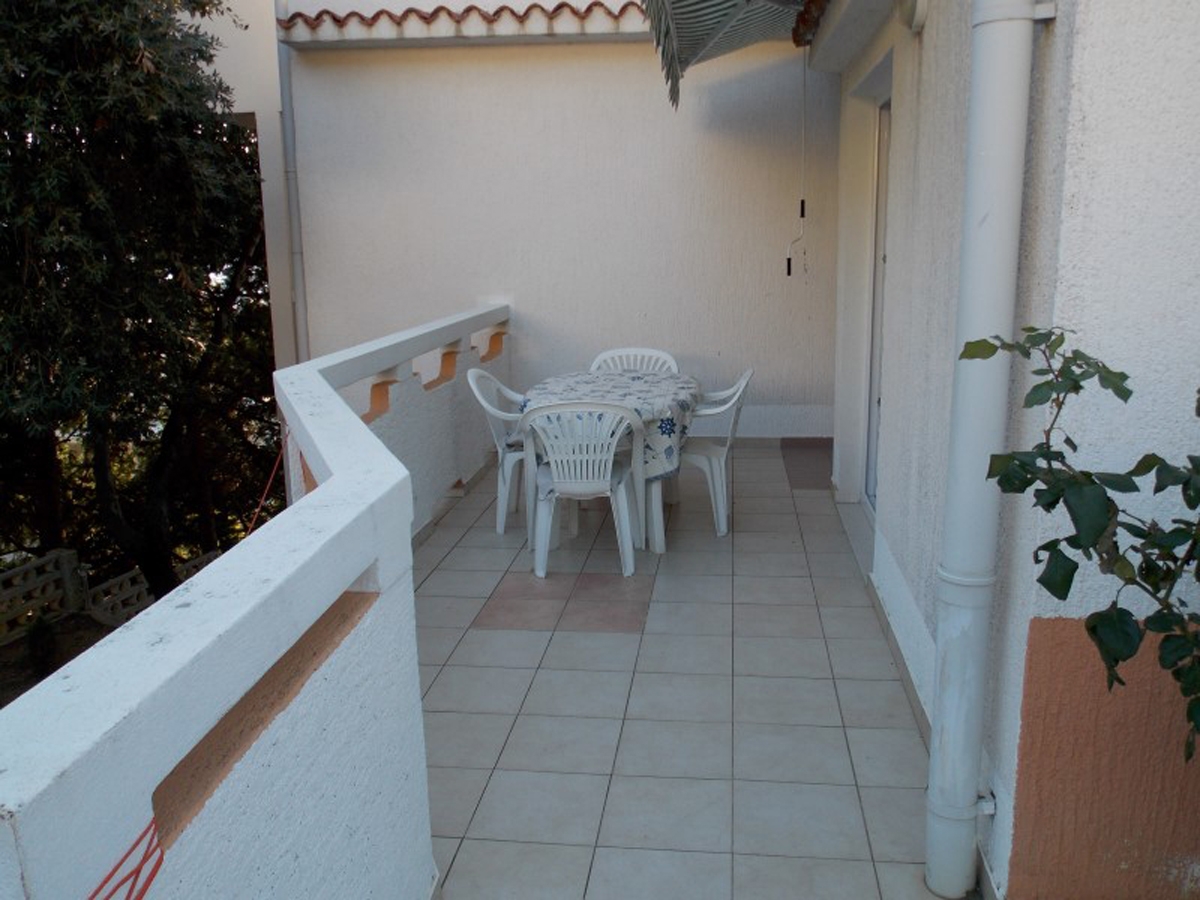One bedroom apartment near beach Stara Novalja, Pag  A-f