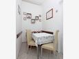Dining room Kornić, Dining room in the apartment, (pet friendly) and WiFi.