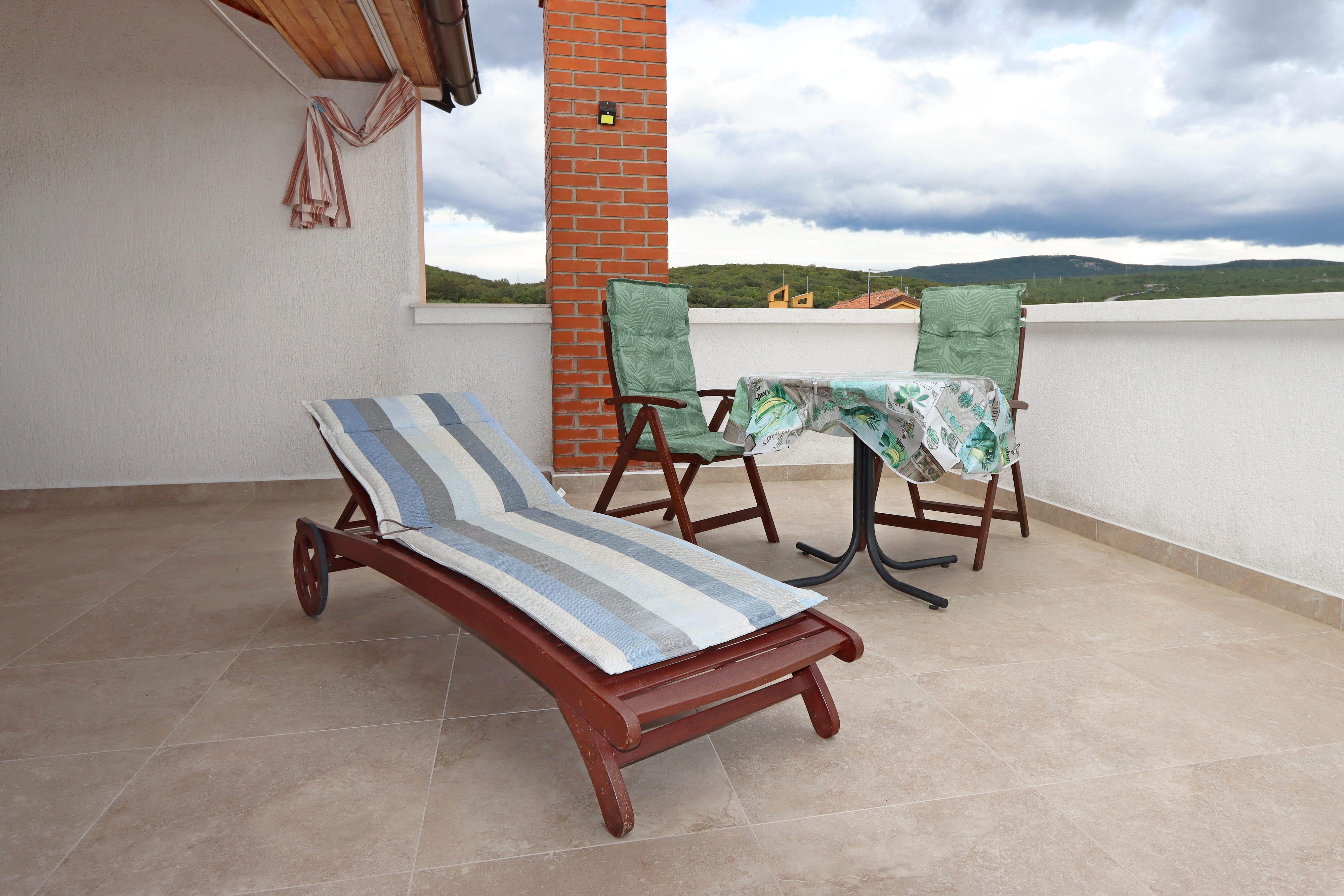 Studio flat with terrace and sea view Kornić, Krk  AS-b