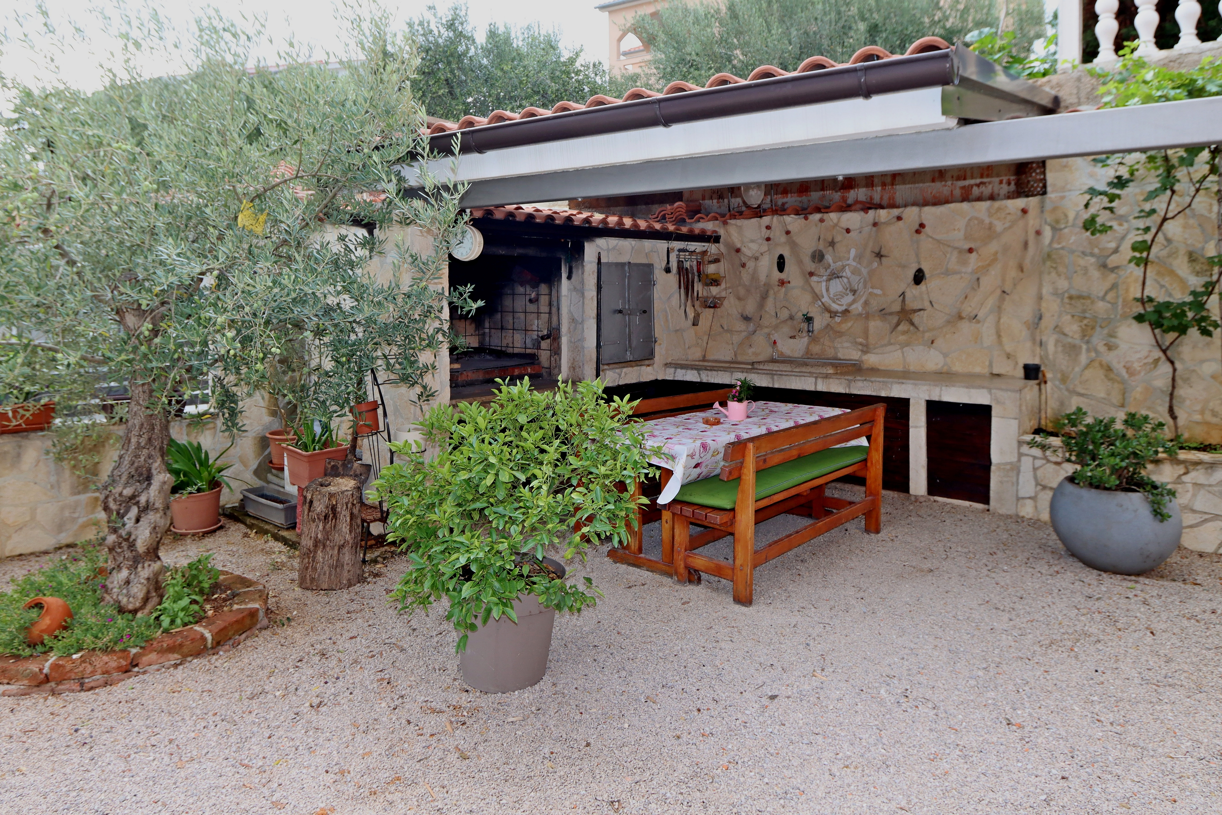 Two bedroom apartment with terrace Kornić, Krk (A-415-b)