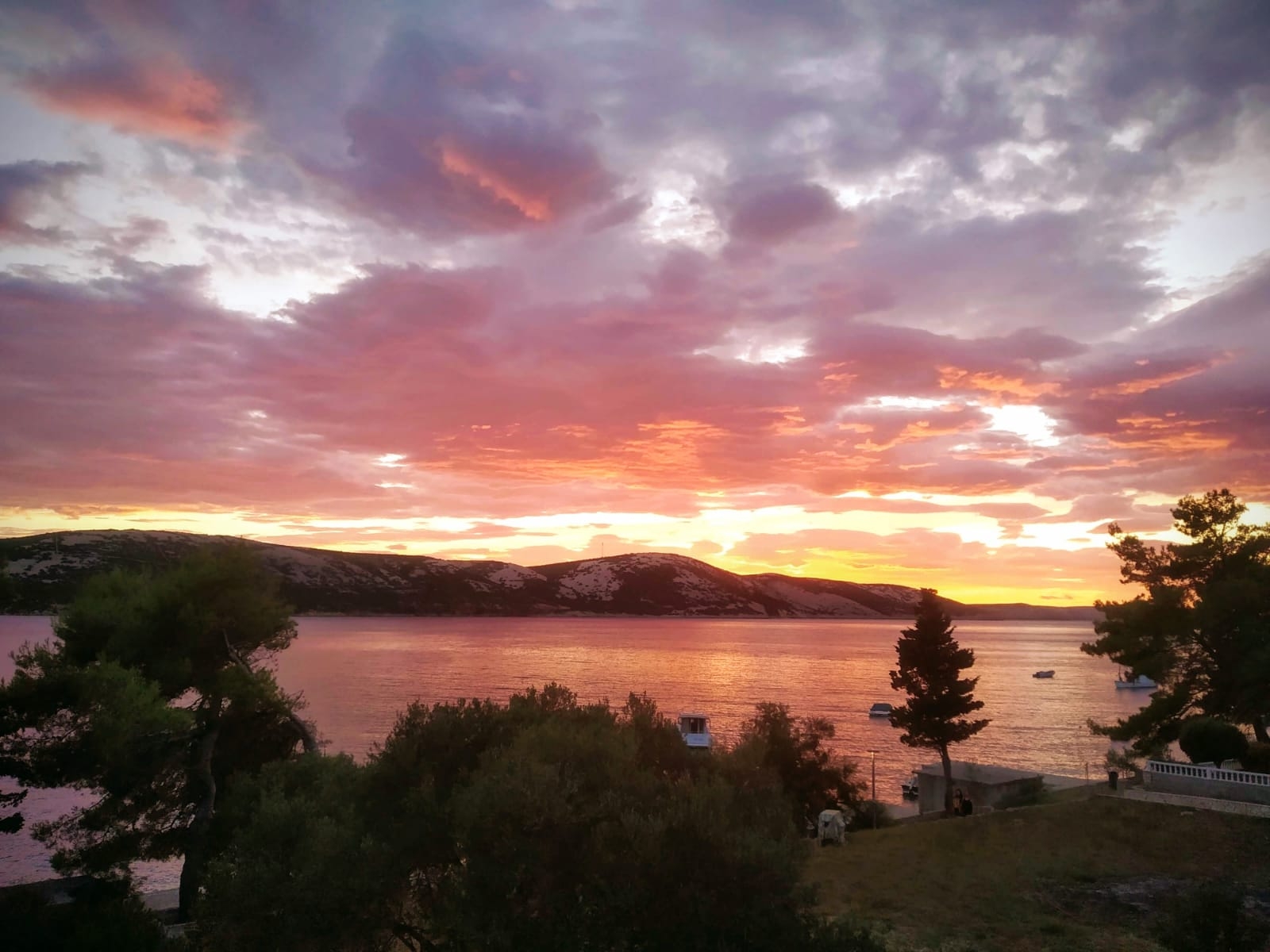 Two bedroom apartment near beach Stara Novalja, Pag  A-b
