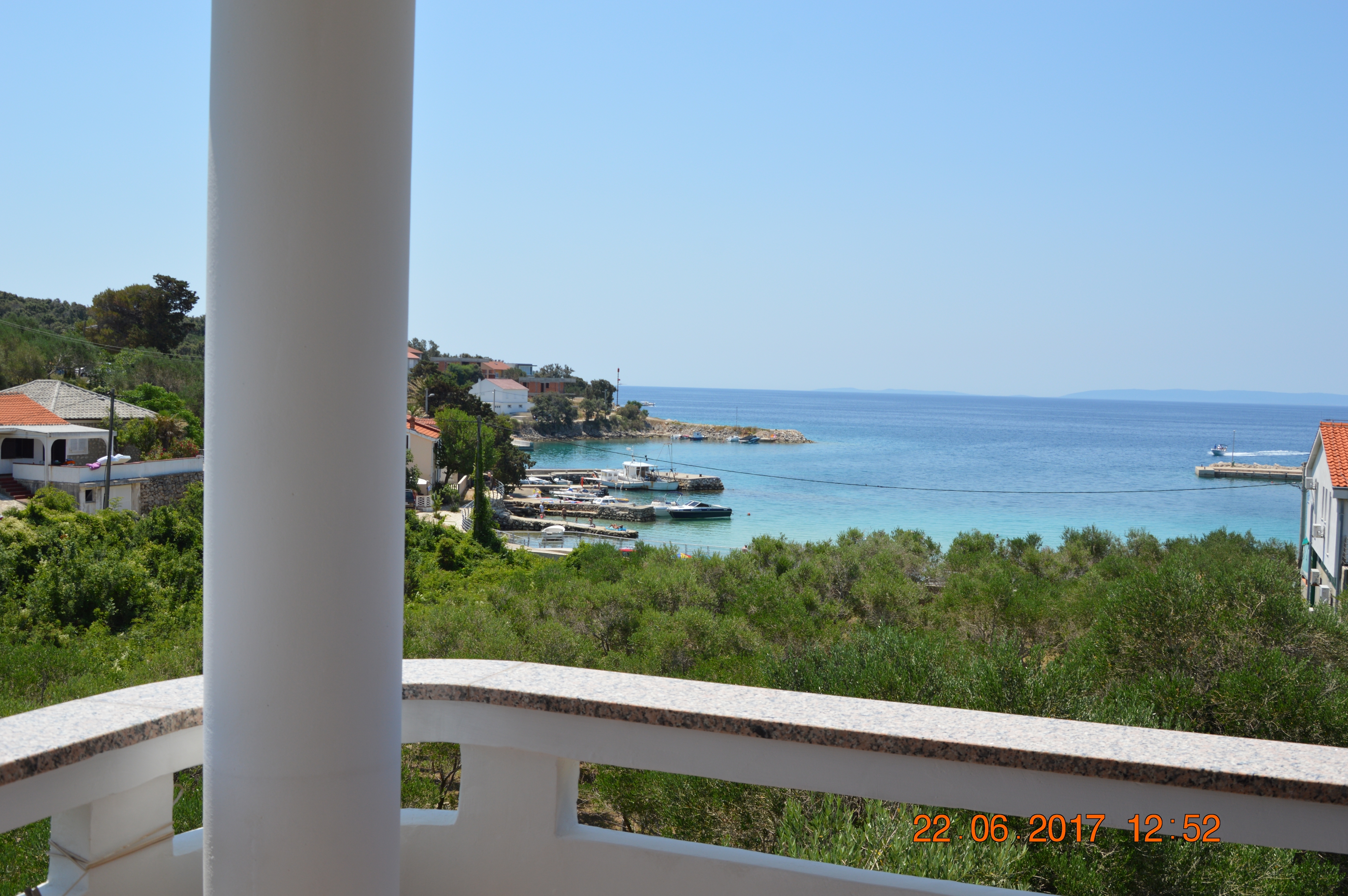 One bedroom apartment with terrace and sea view Jakišnica, Pag  A-a