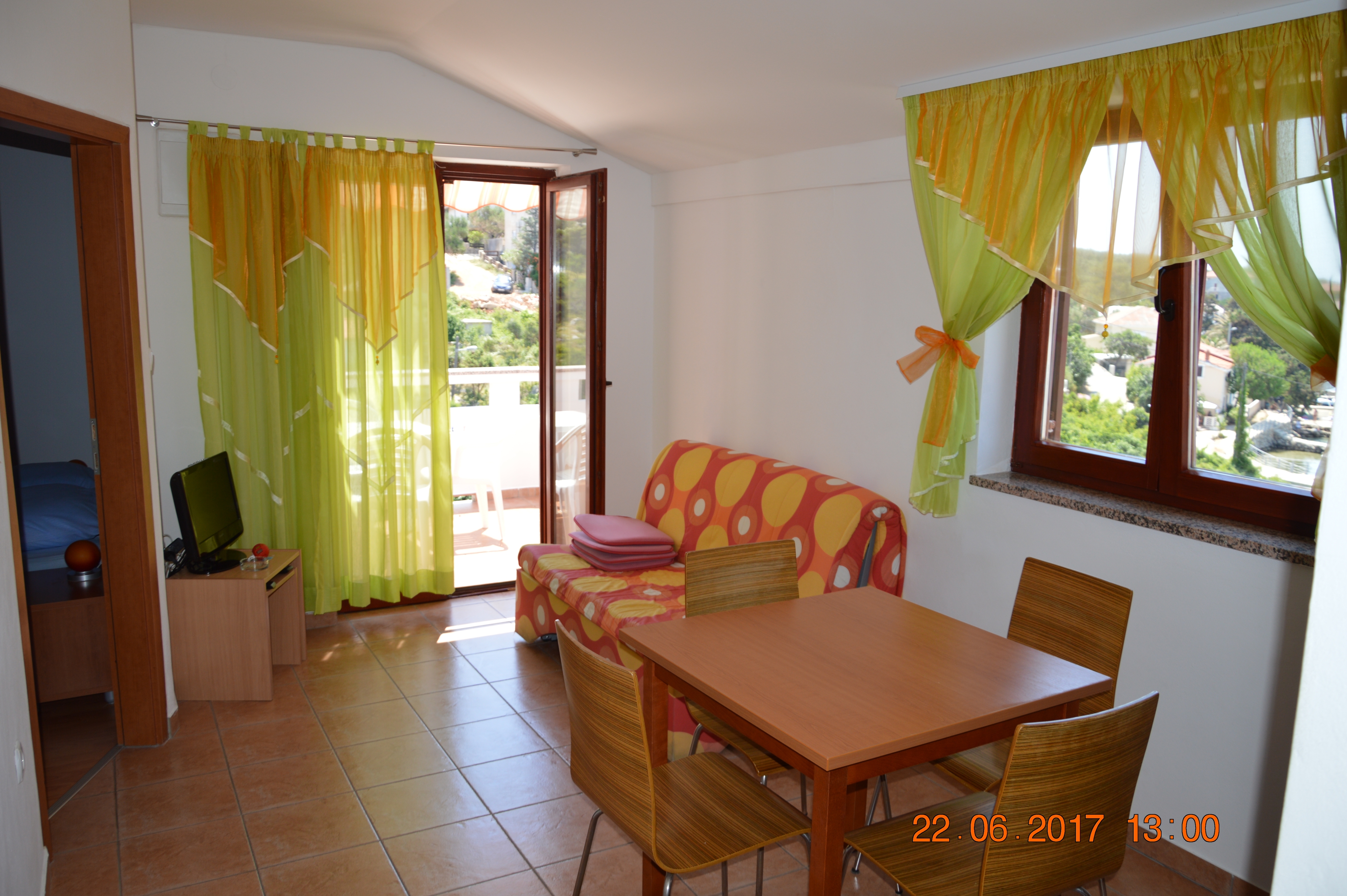 One bedroom apartment with terrace and sea view Jakišnica (Pag) (A-4160-c)