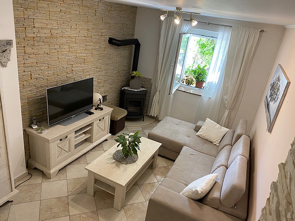 One bedroom apartment with terrace and sea view Metajna, Pag (A-4161-b)