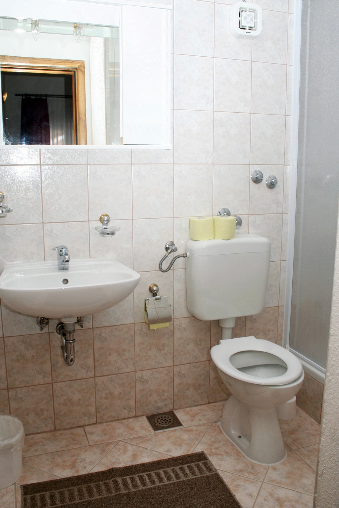 Two bedroom apartment with terrace and sea view Rogoznica  A-a