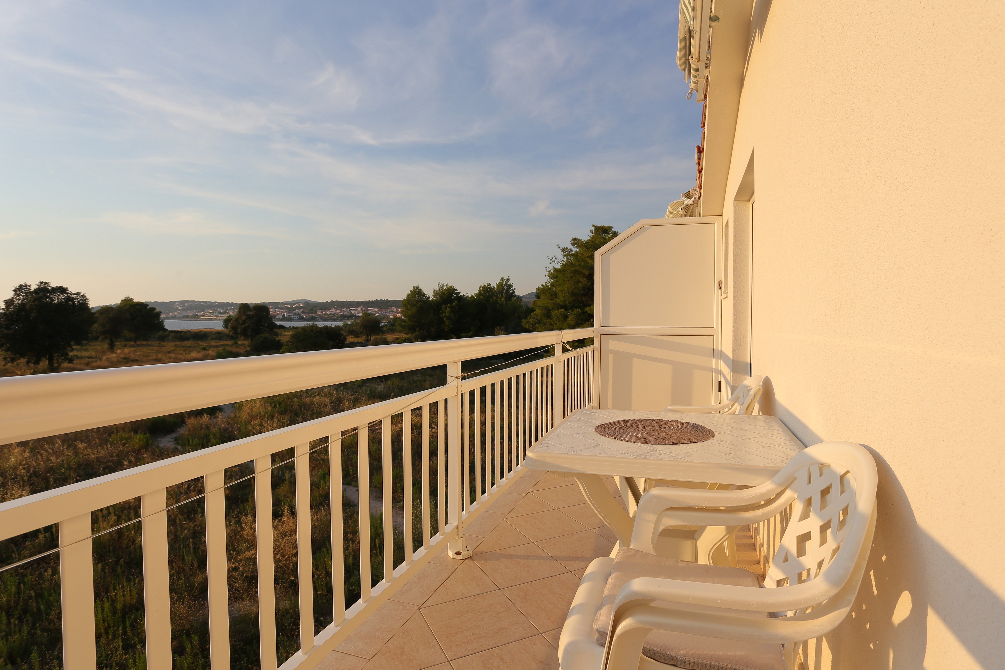 One bedroom apartment with balcony and sea view Rogoznica  A-d
