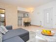 Rogoznica, Obývací pokoj v ubytování typu apartment, s klimatizací a WiFi.