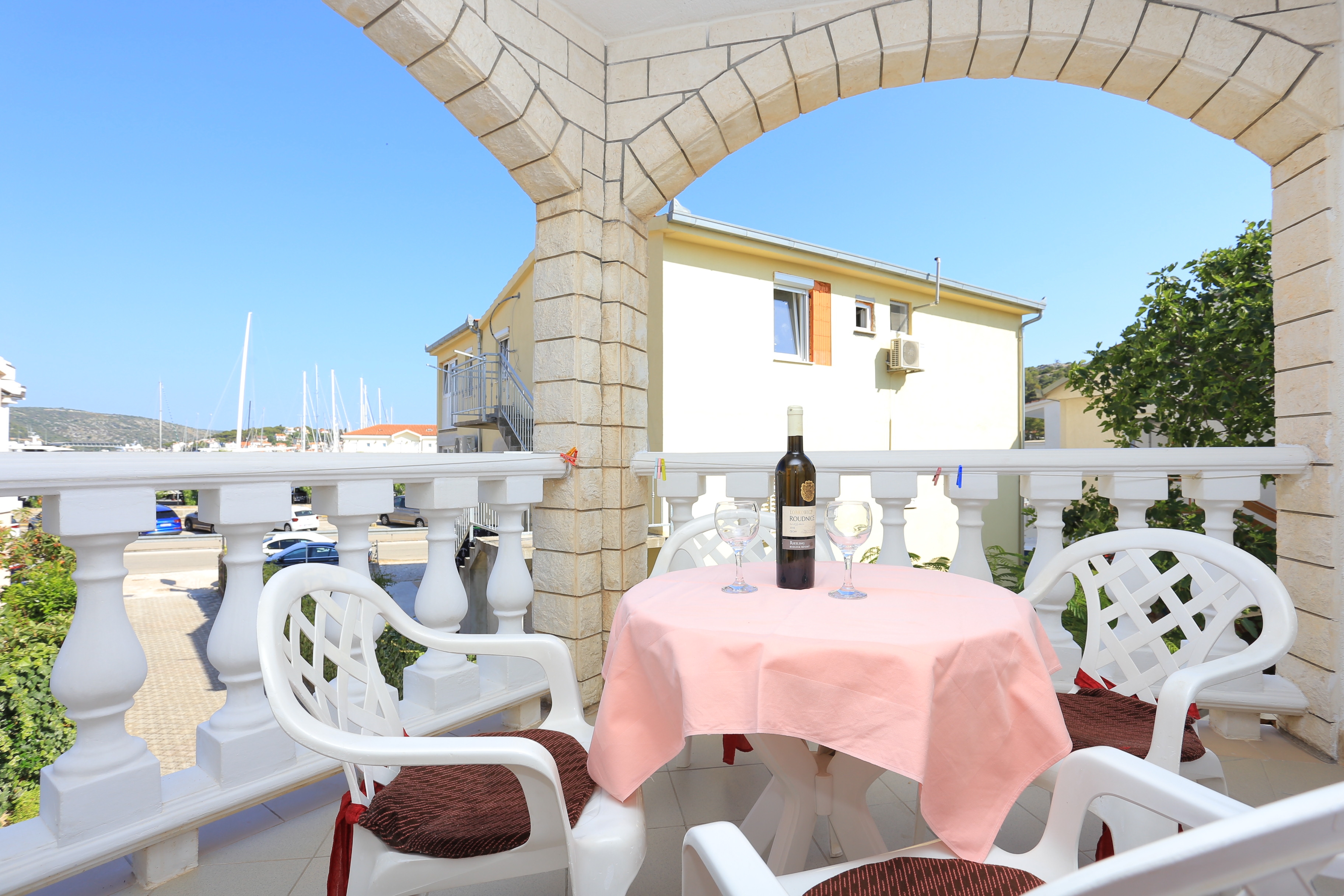 Two bedroom apartment with terrace Rogoznica (A-4162-l)