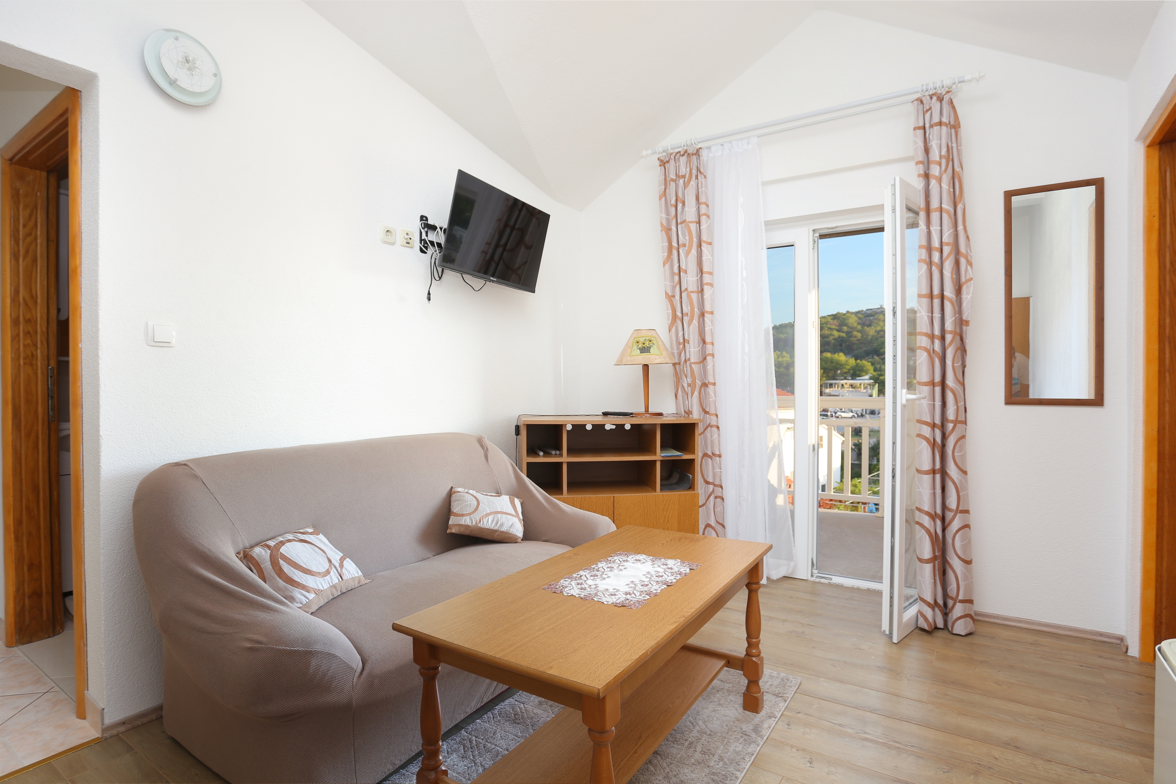 One bedroom apartment with balcony and sea view Rogoznica (A-4162-n)