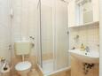 Rogoznica, Bathroom in the studio-apartment, WiFi.