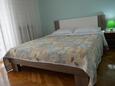 Vodice, Bedroom 1 in the apartment, air condition available and WiFi.