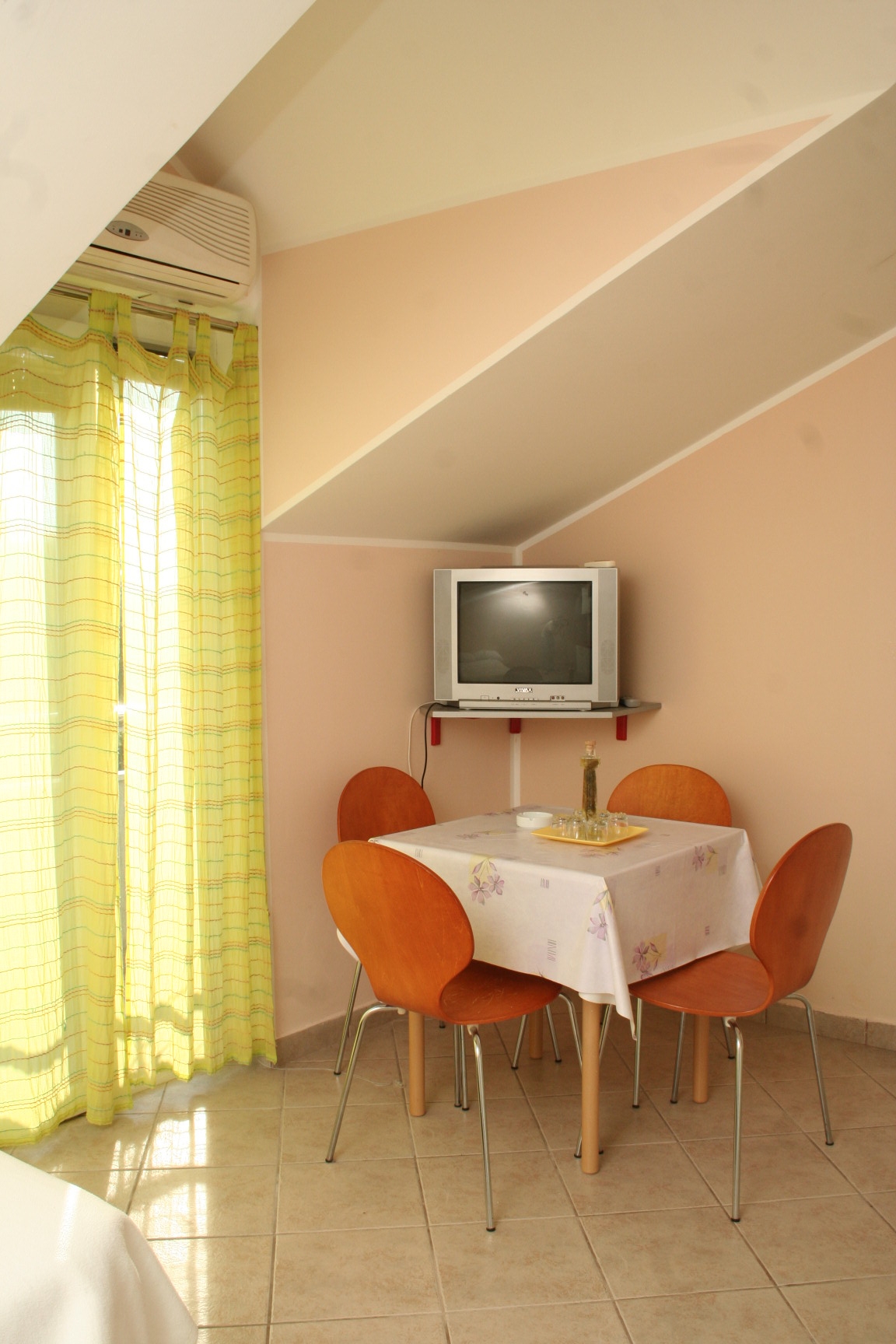 One bedroom apartment with balcony Šibenik (A-4166-c) One bedroom apartment with balcony Šibenik (A-4166-c)