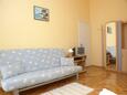 Vodice, Bedroom in the studio-apartment, WiFi.