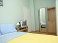 Vodice, Bedroom in the studio-apartment, WiFi.