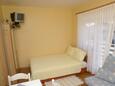 Vodice, Bedroom in the studio-apartment, WiFi.