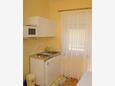 Vodice, Kitchen in the studio-apartment, air condition available and WiFi.