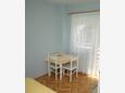 Vodice, Dining room in the studio-apartment, WiFi.