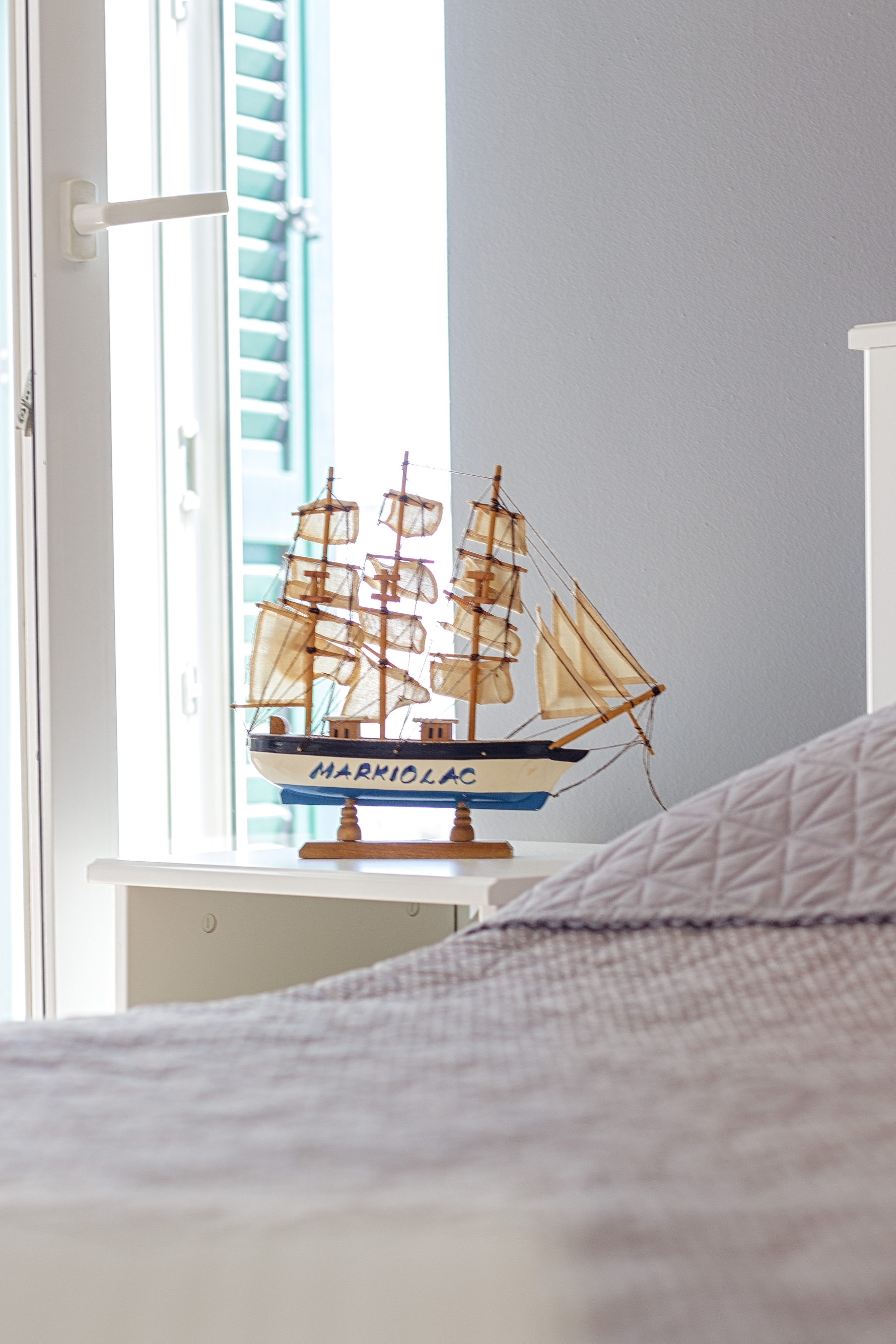 Trosobni apartman uz plažu Tribunj, Vodice  A-a