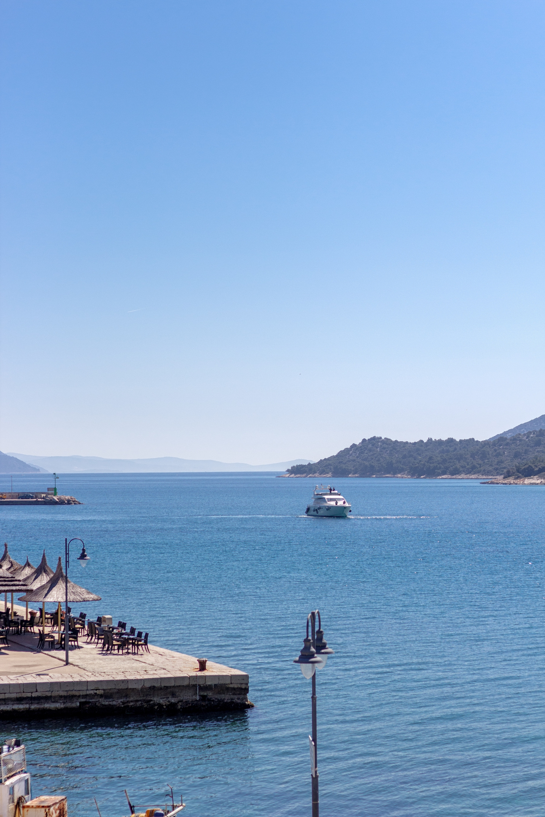 Trosobni apartman uz plažu Tribunj, Vodice  A-a