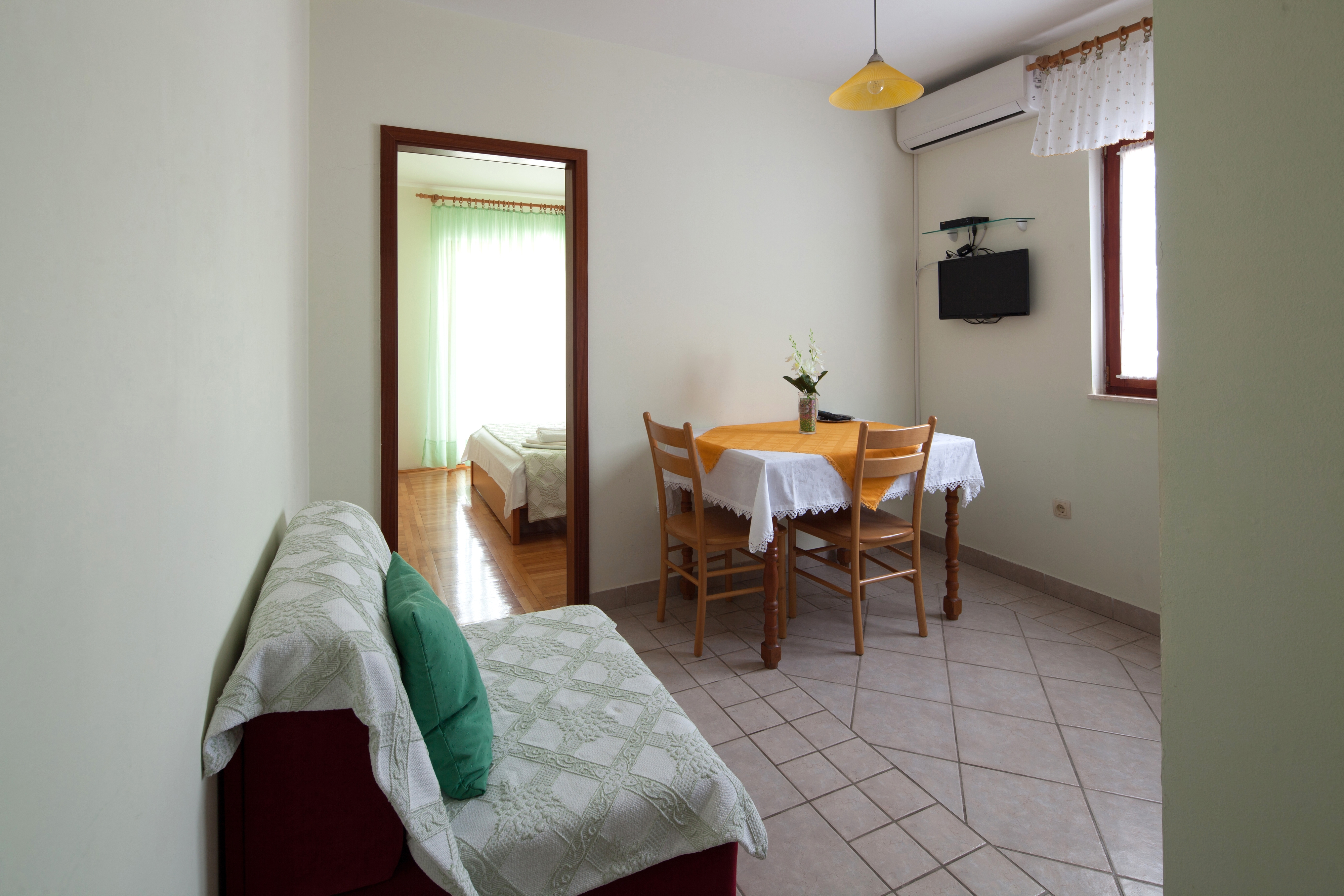 One bedroom apartment near beach Bilo, Primošten (A-4191-a) One bedroom apartment near beach Bilo, Primošten (A-4191-a)