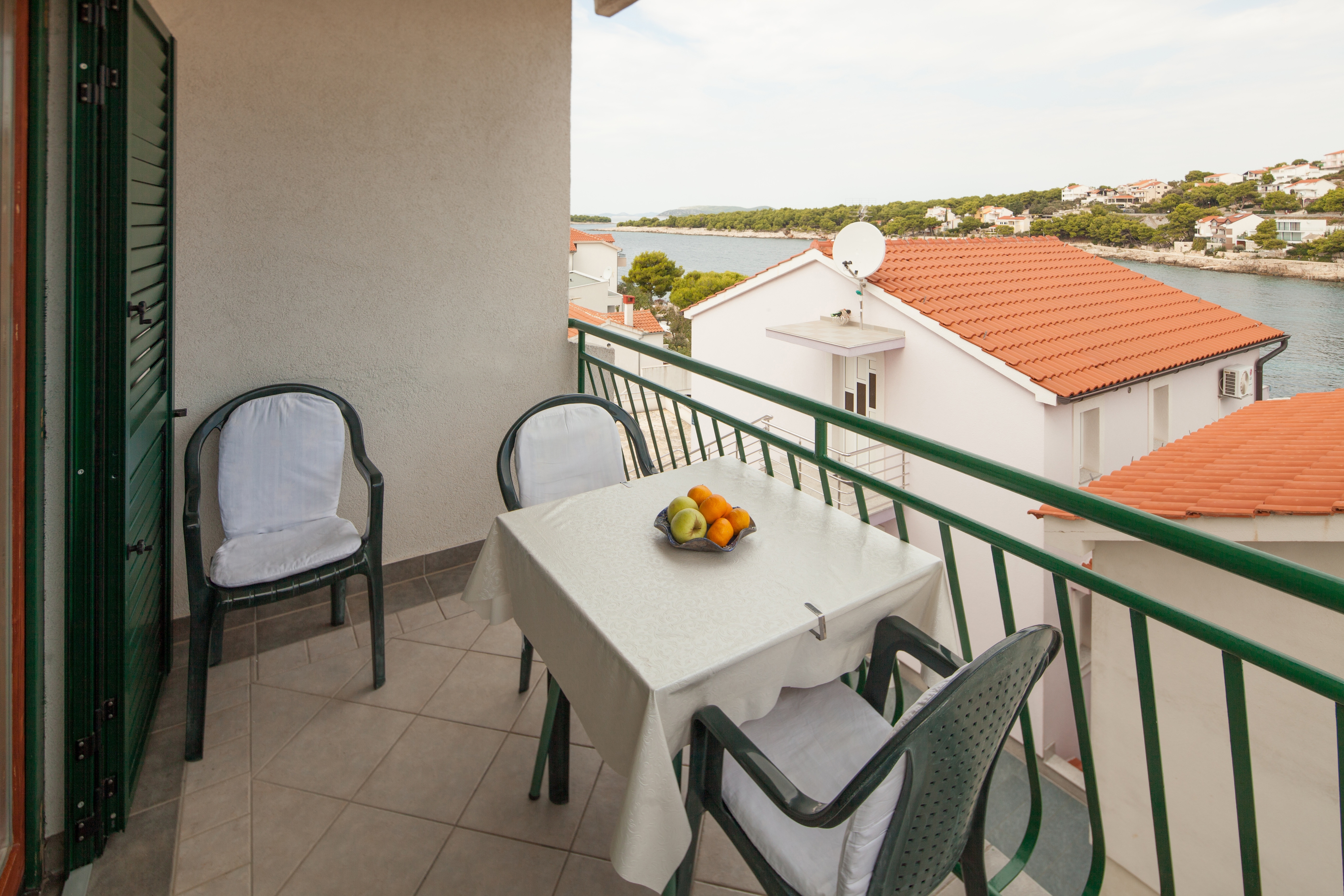 One bedroom apartment near beach Bilo, Primošten (A-4191-a)
