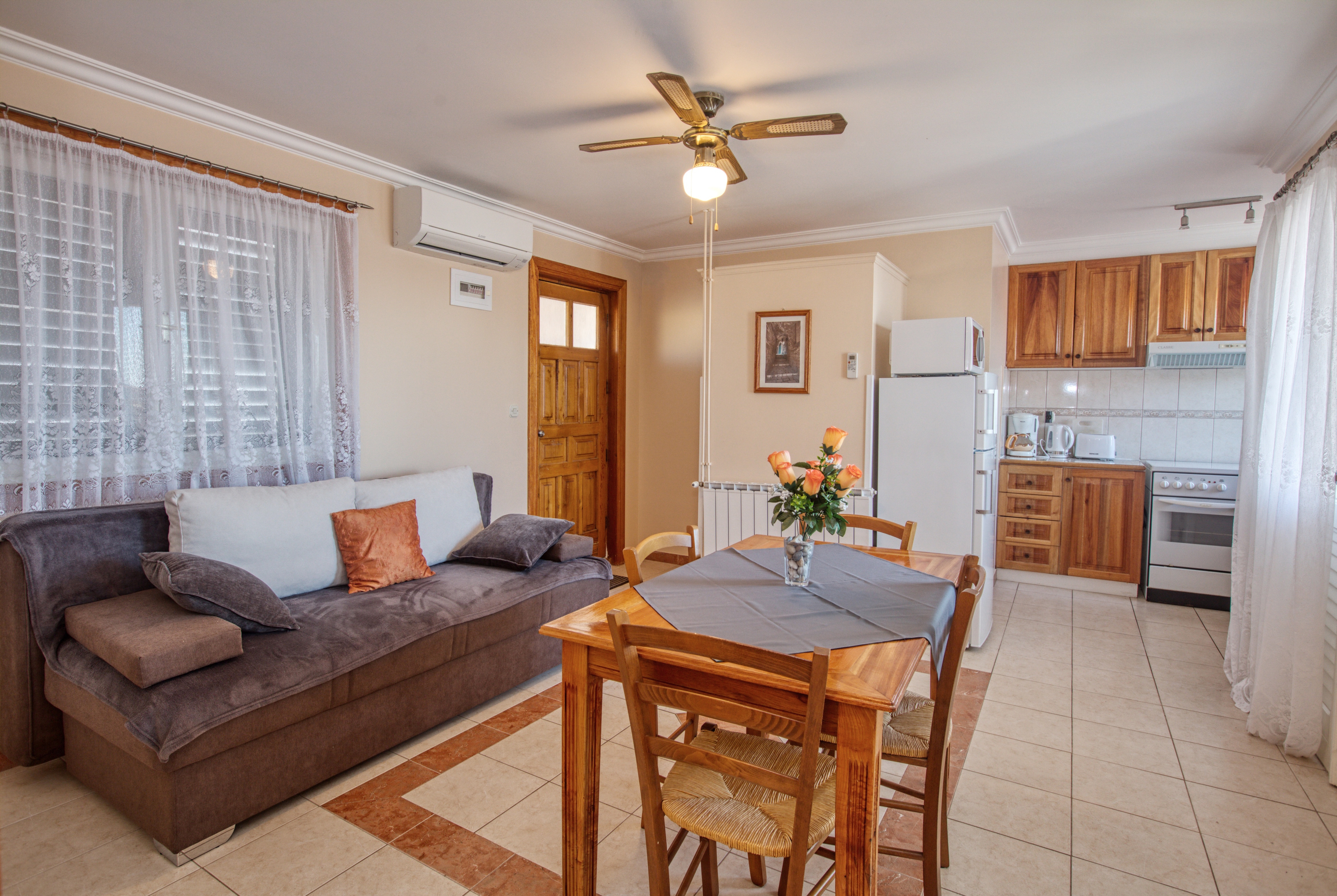 Top Šibenik Brodarica Top Šibenik Brodarica