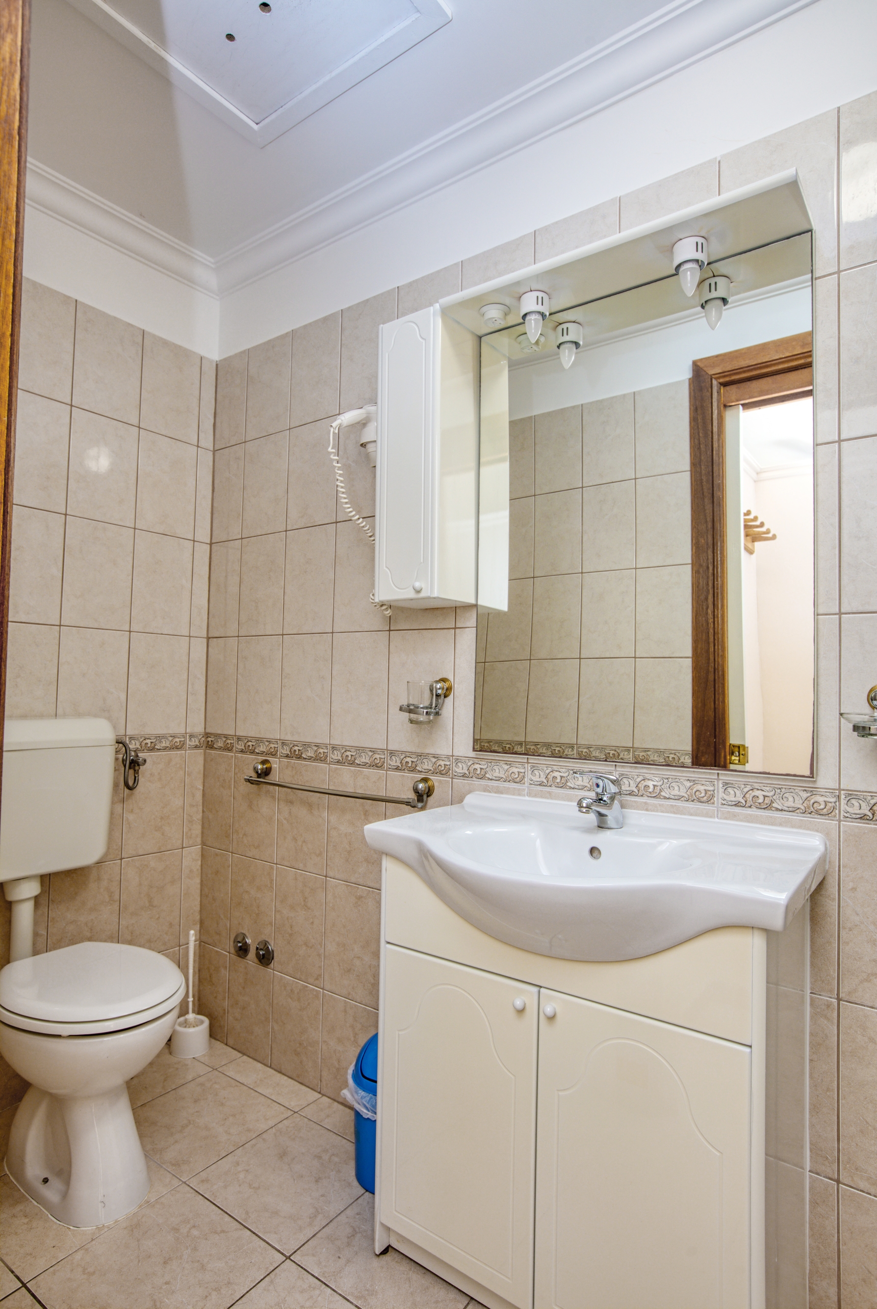 One bedroom apartment near beach Brodarica, Šibenik  A-b