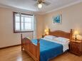 Brodarica, Bedroom in the apartment, WiFi.