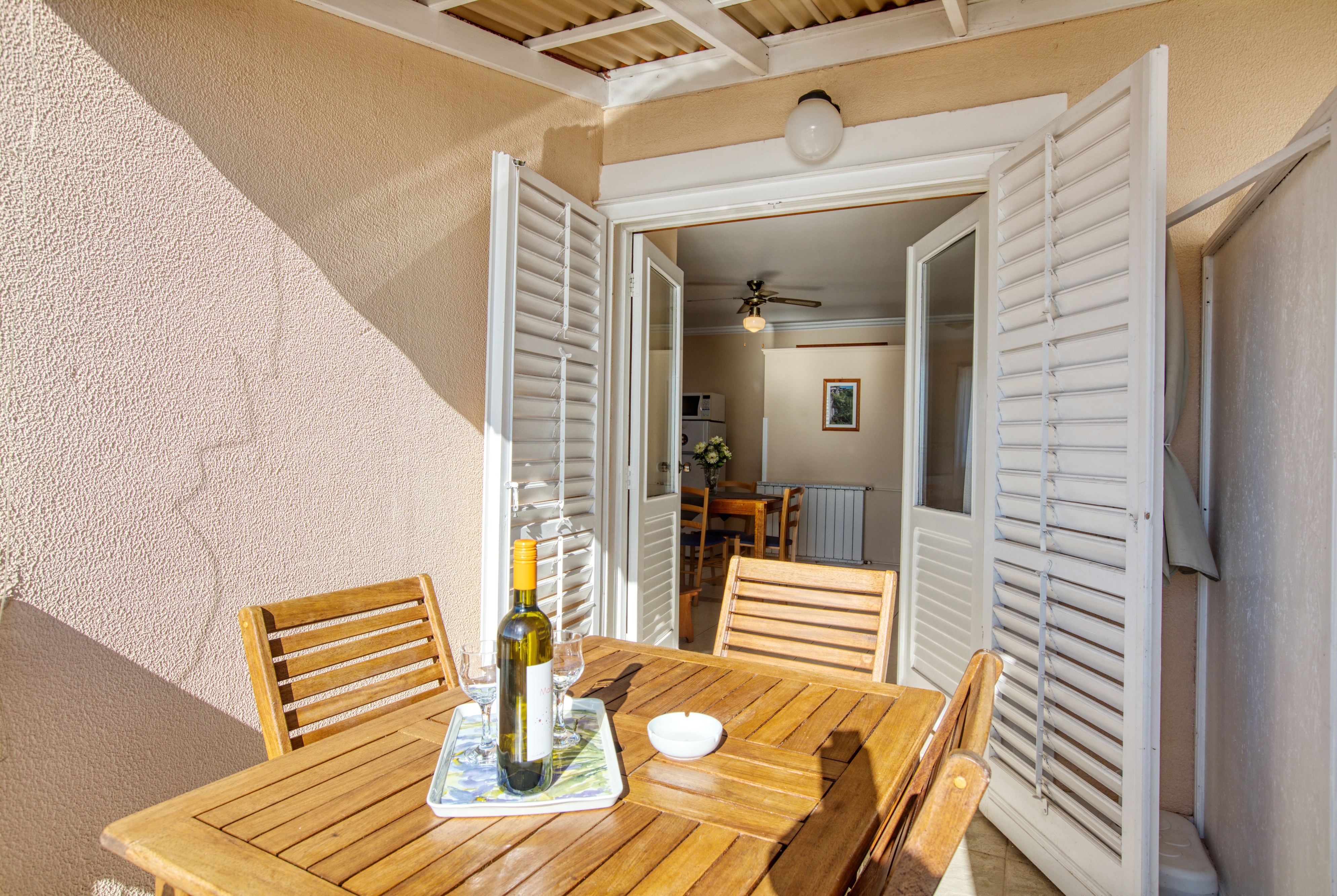 One bedroom apartment near beach Brodarica, Šibenik  A-b