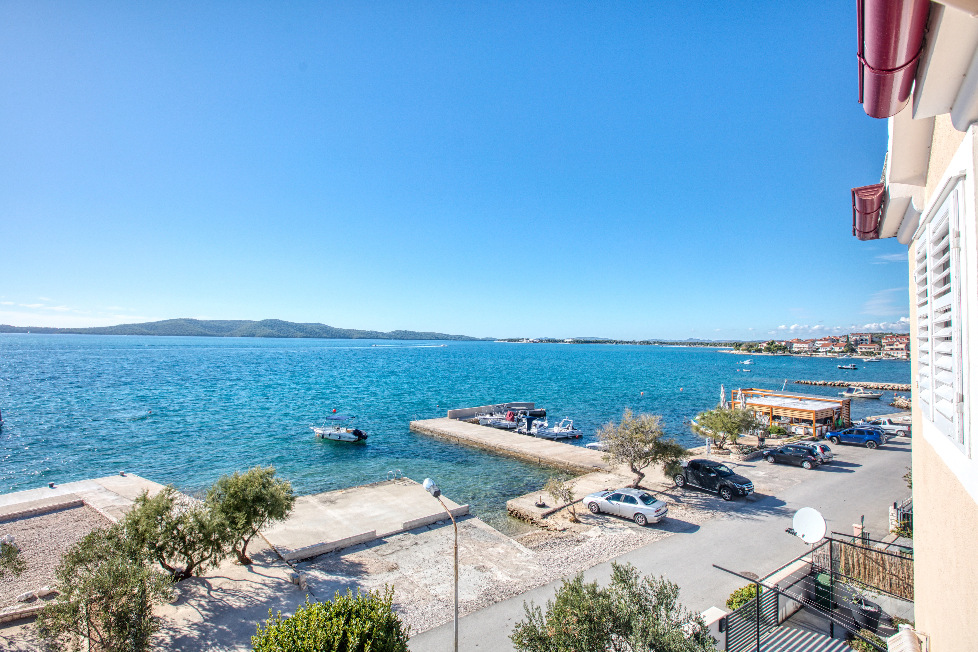 One bedroom apartment near beach Brodarica, Šibenik  A-b