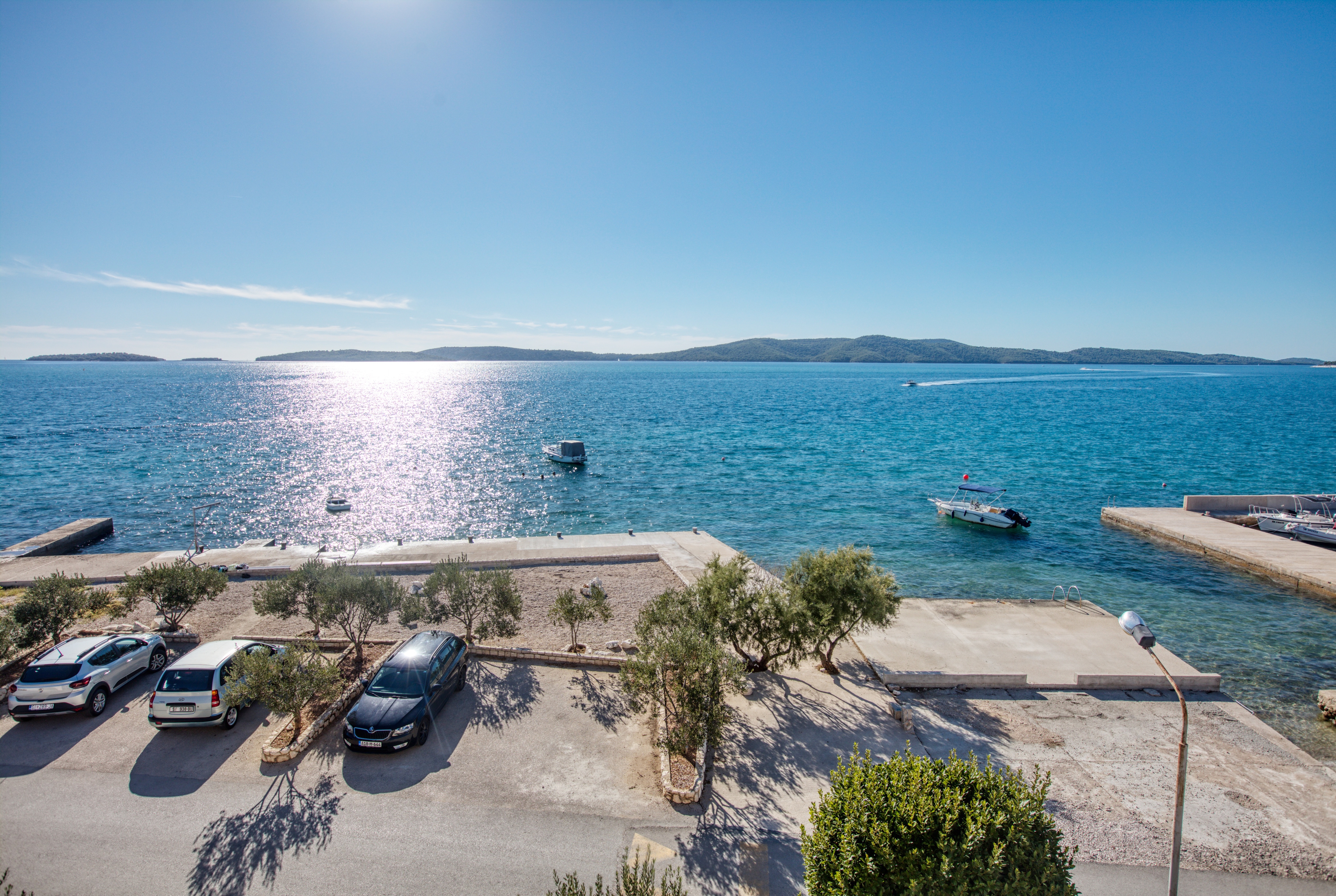 One bedroom apartment near beach Brodarica, Šibenik  A-b